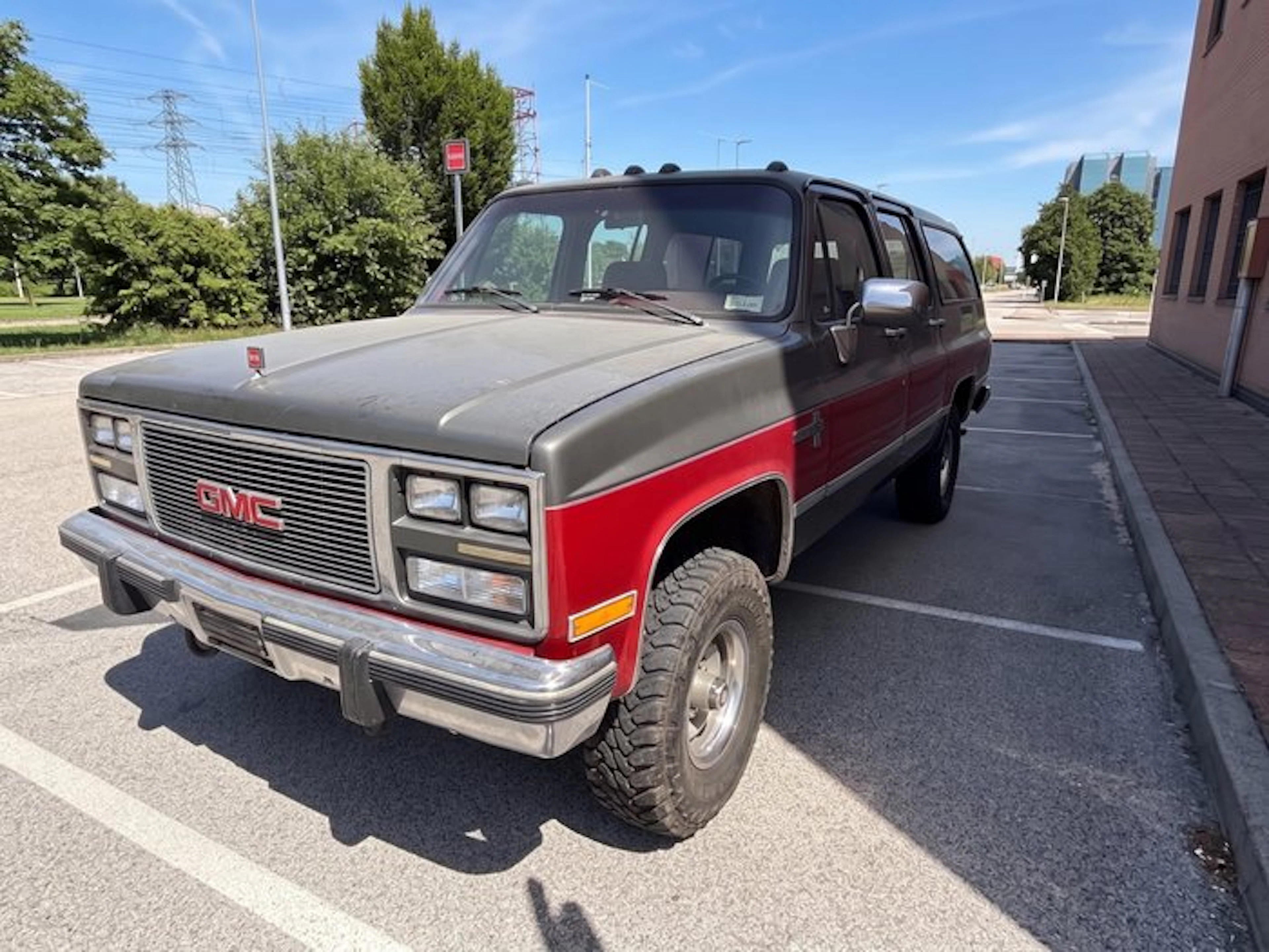 GMC - Suburban SLE 3500 7.4 L - 1991