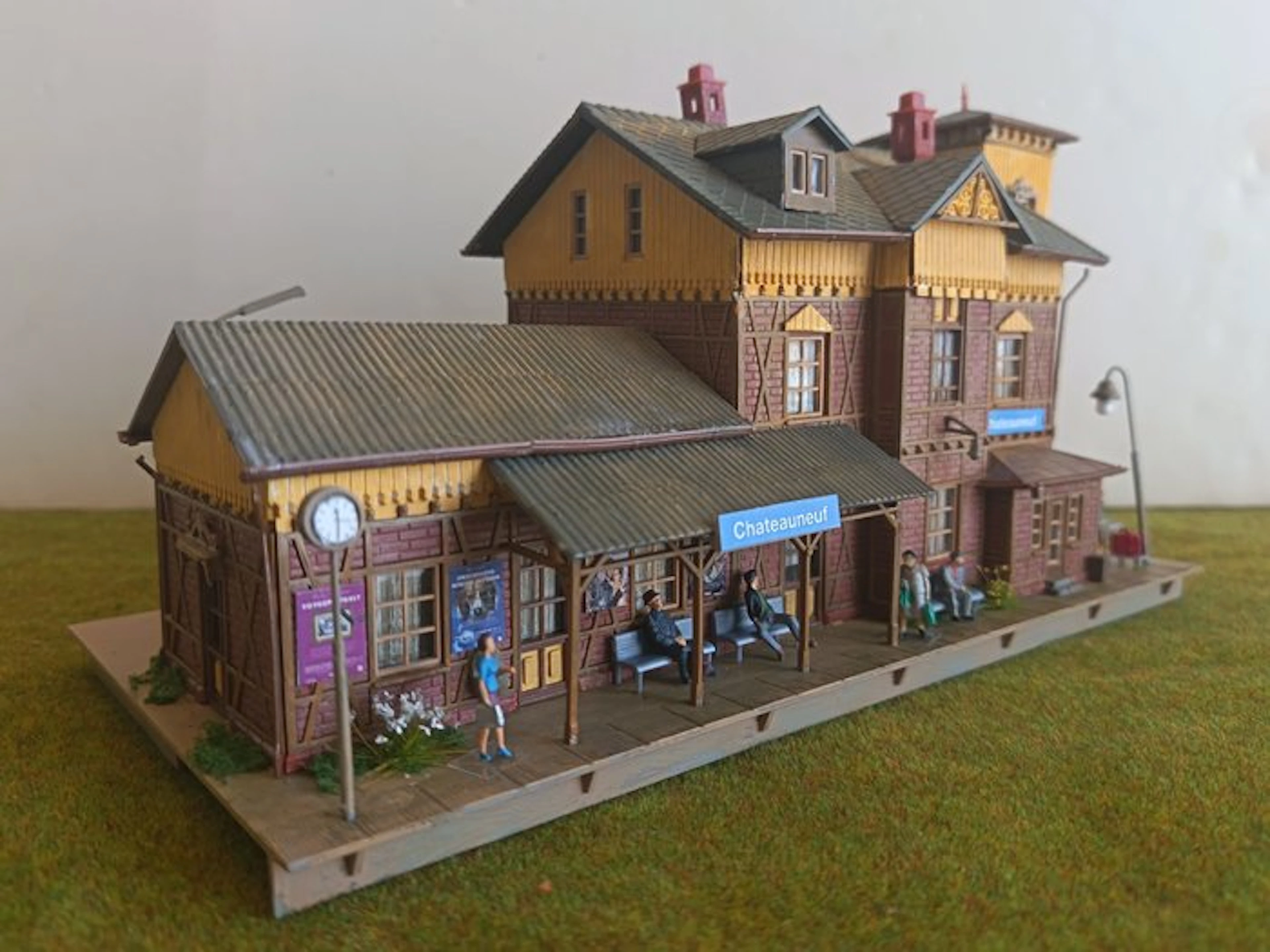 Faller, Preiser H0 - Model train scenery (26) - Detailed station building