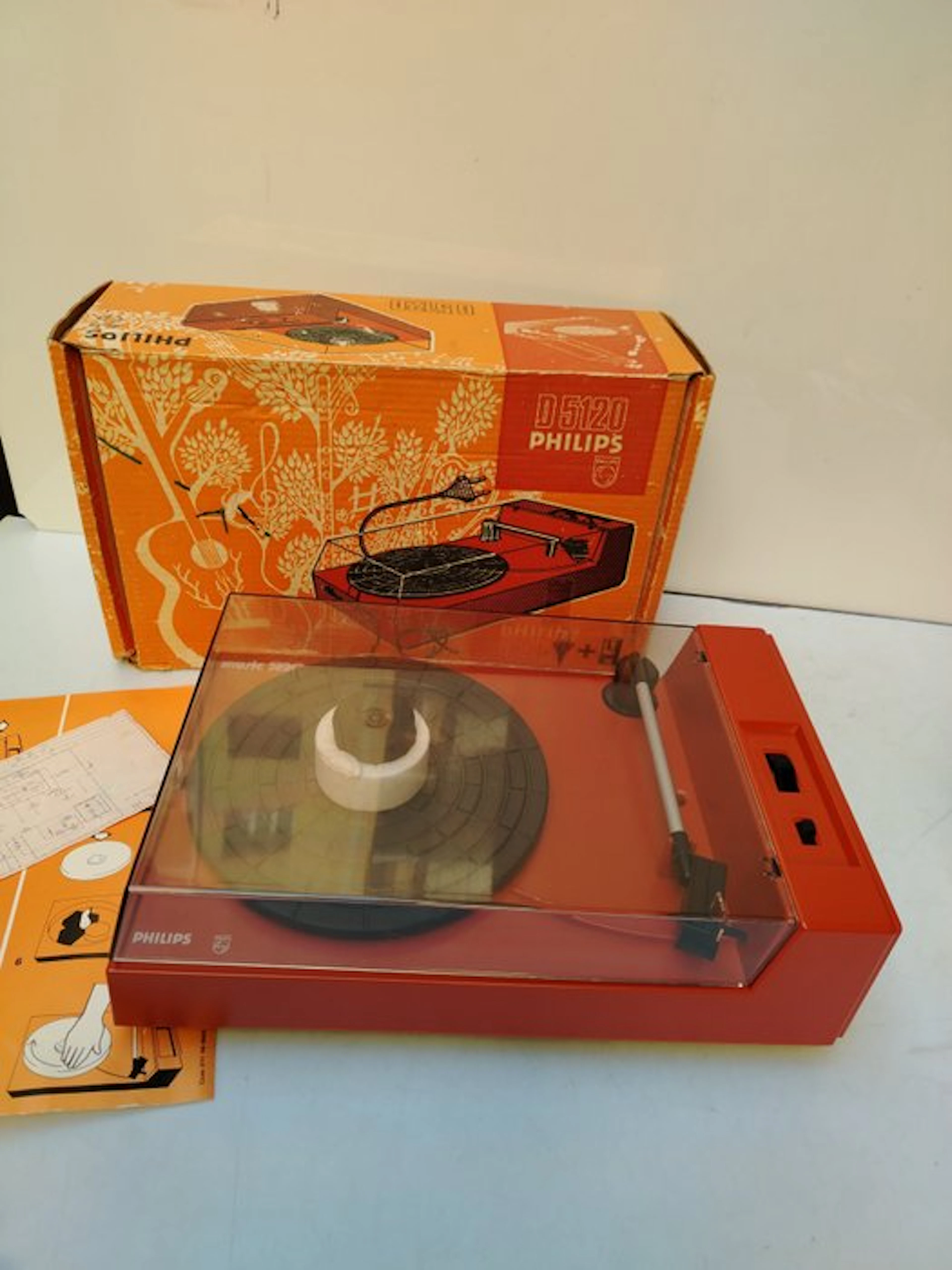 Philips - Music 5120 'Space Age' Portable Record player