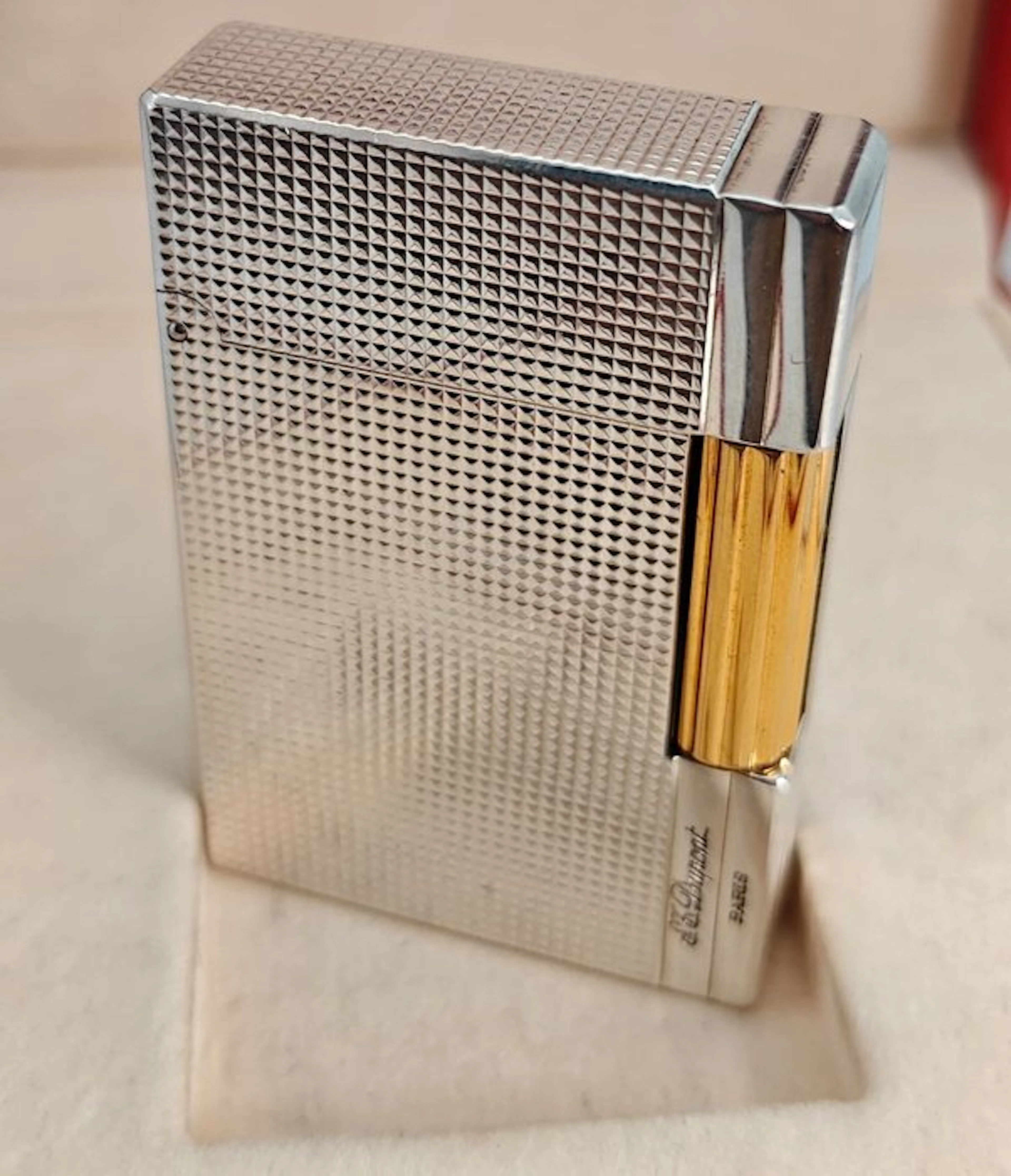 S.T. Dupont - Gatsby - Micro Diamond - Box & Papers - Lighter - Silver Plated