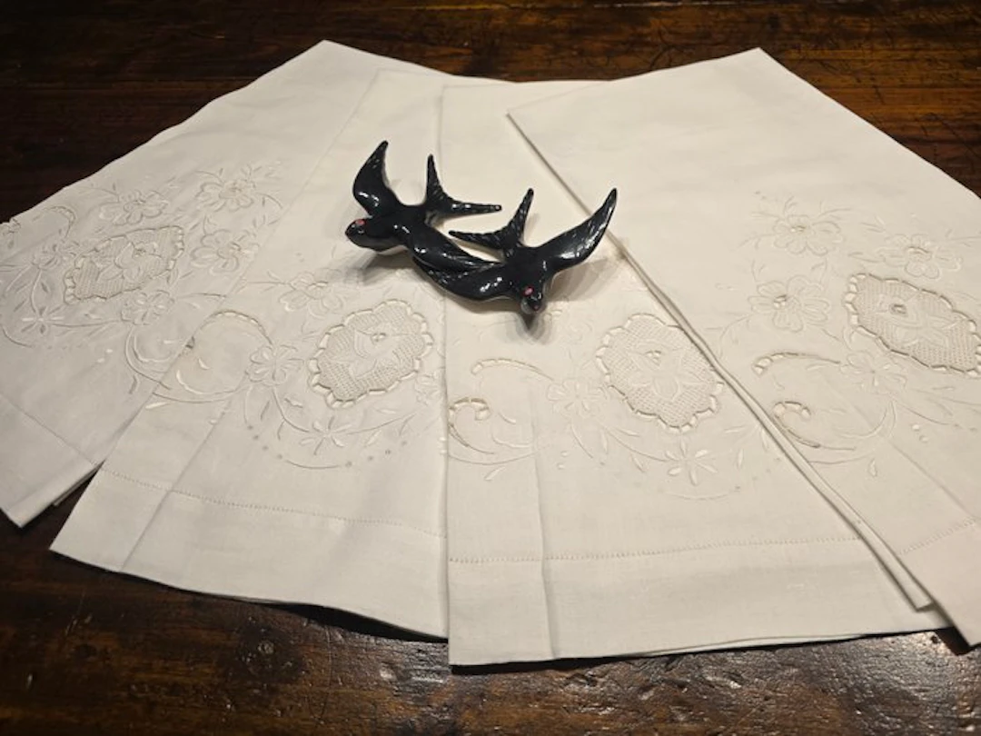 Towel (4) - 109 cm - 71 cm - Ancient embroidery