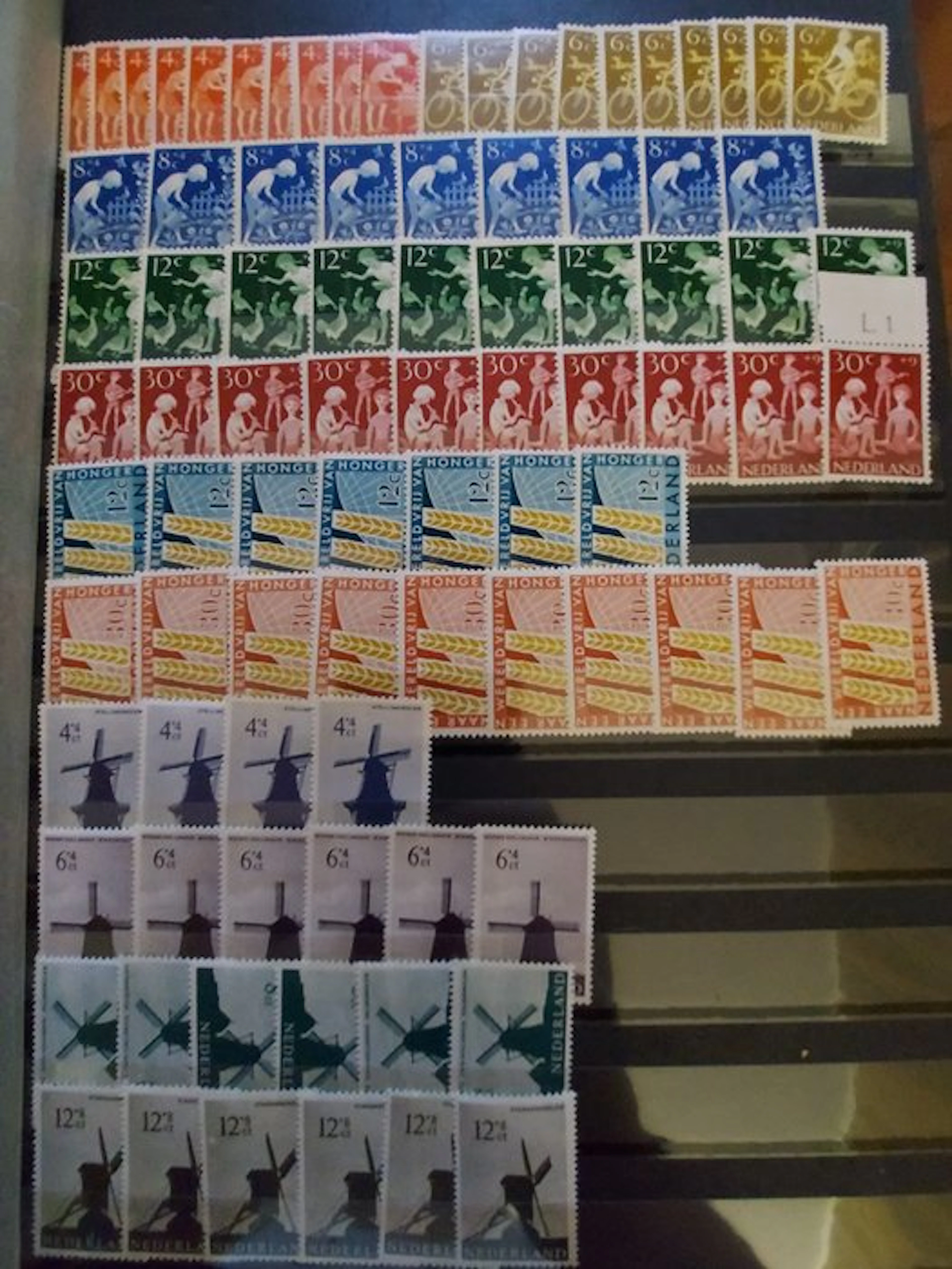 Netherlands - Stock book 1962 to 1991, 6000 mint stamps
