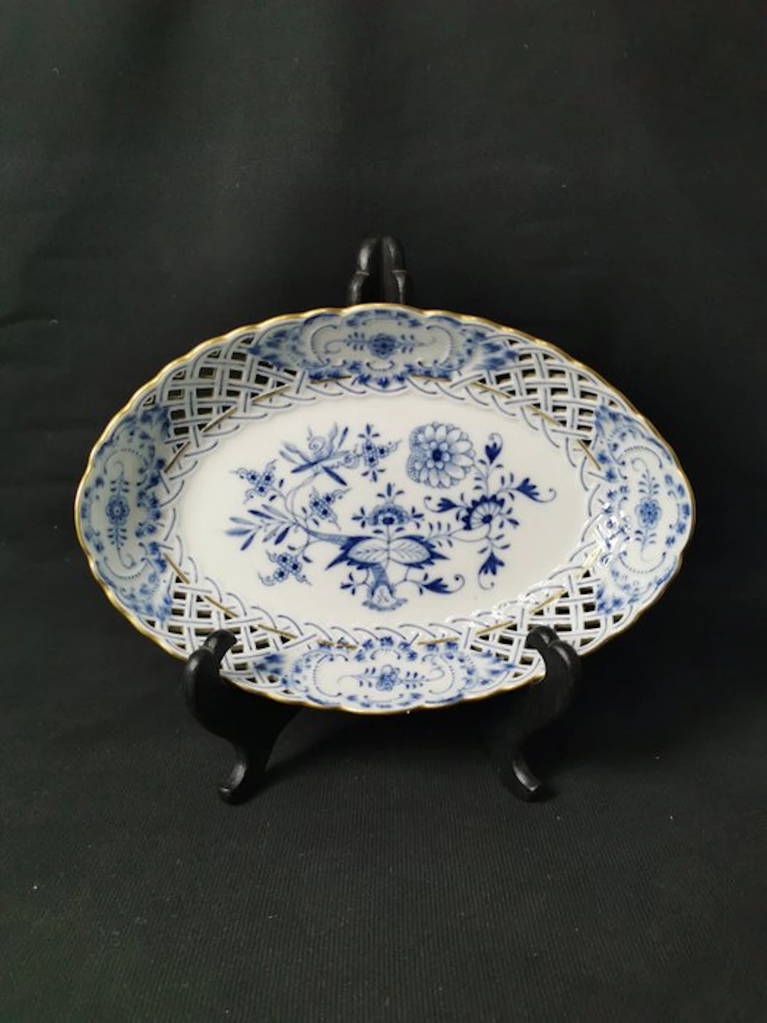 Meissen - Cipolla blu con dorato - Piatto con bordo...