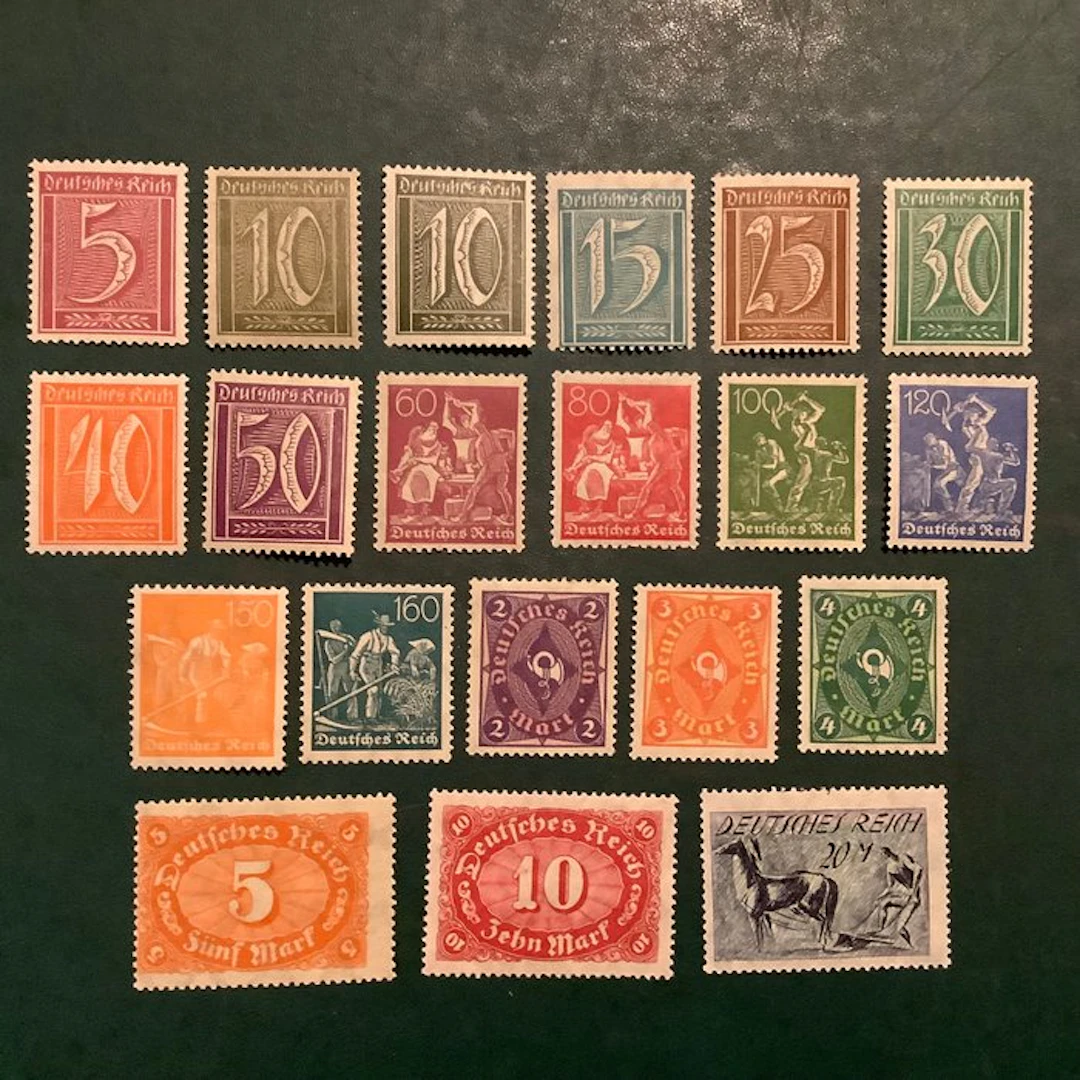 German Empire 1921 - Arbeider en Posthoorn with the 10Pf in good B shade