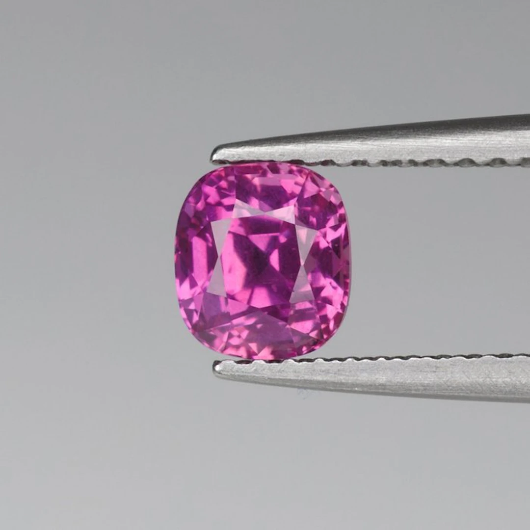 1 pcs Pink Sapphire - 1.08 ct - Lotus Gemology - *RARE* HOT PINK