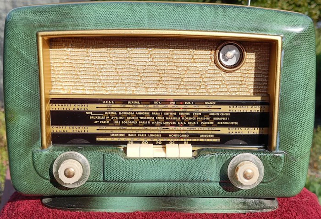 Marval - Lézard (?) Tube radio