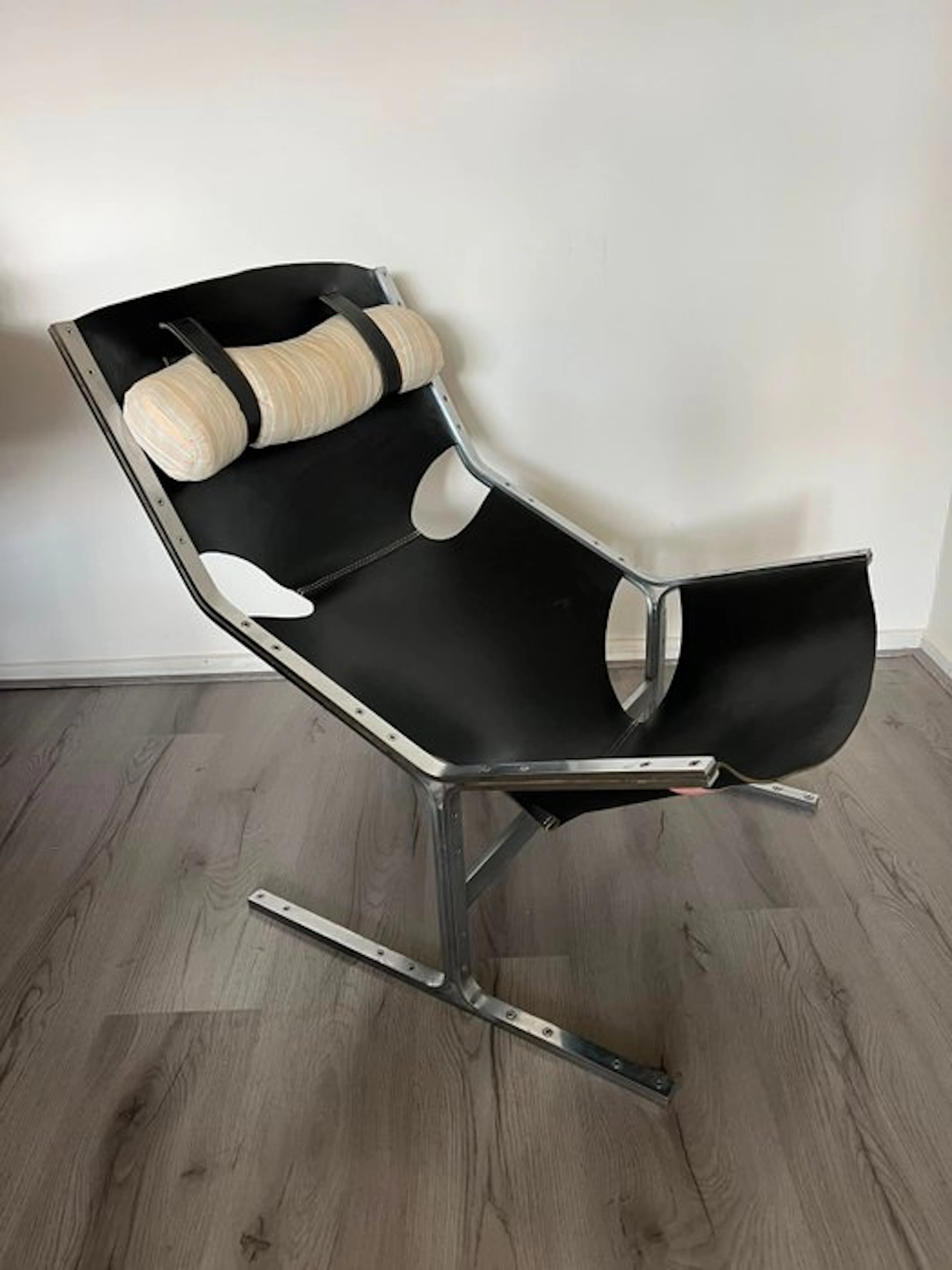 Metz & Co - Pierre Thielen - Armchair - Ra - Stainless steel, Zadelleer