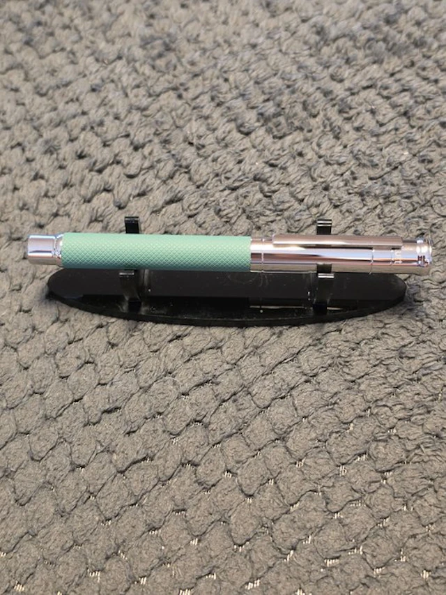 Otto Hutt - Design 04 - Fountain pen