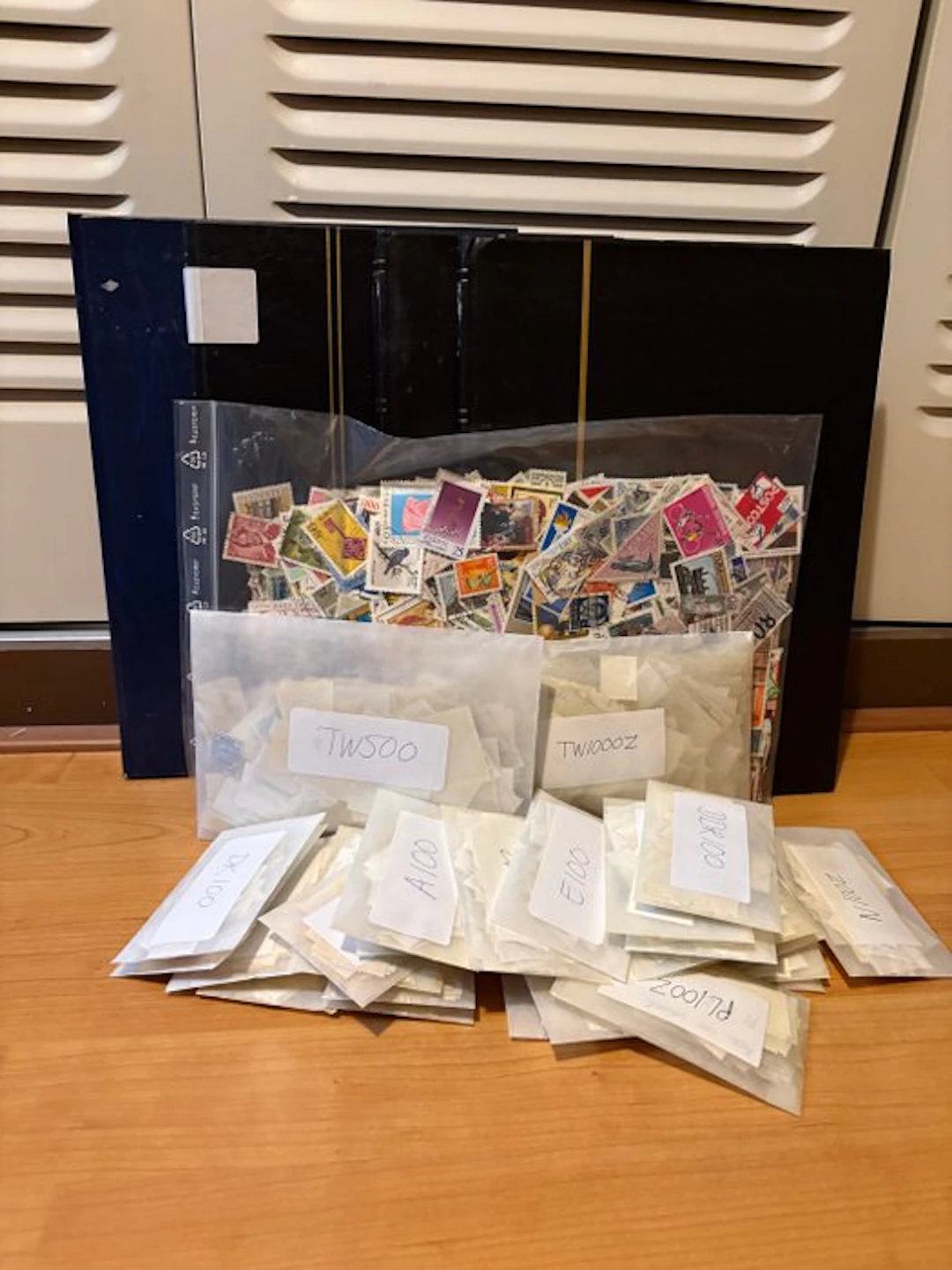 World - 6500 stamps of the world