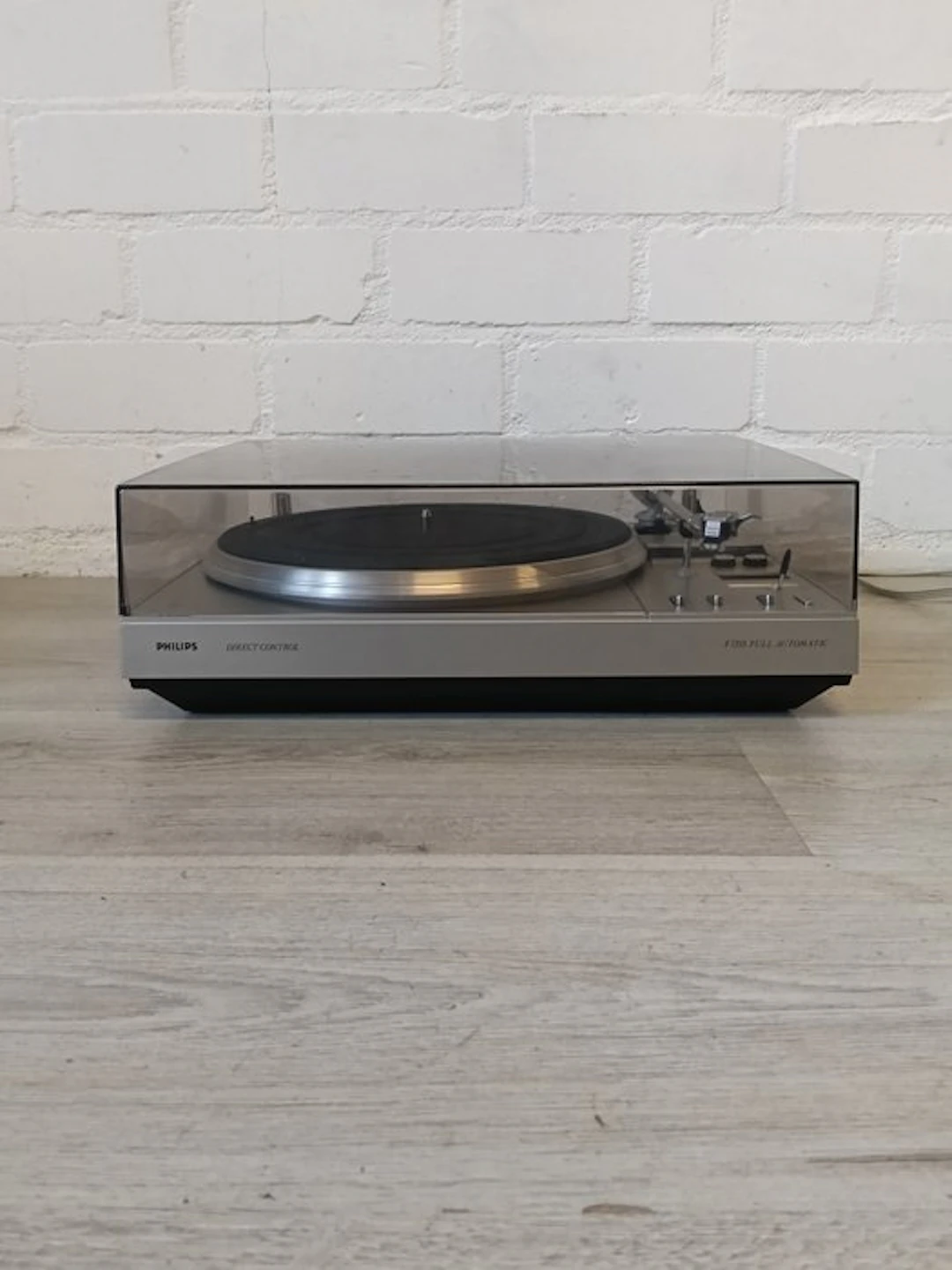 Philips - F7215 Direct Control Full-Automatic Turntable