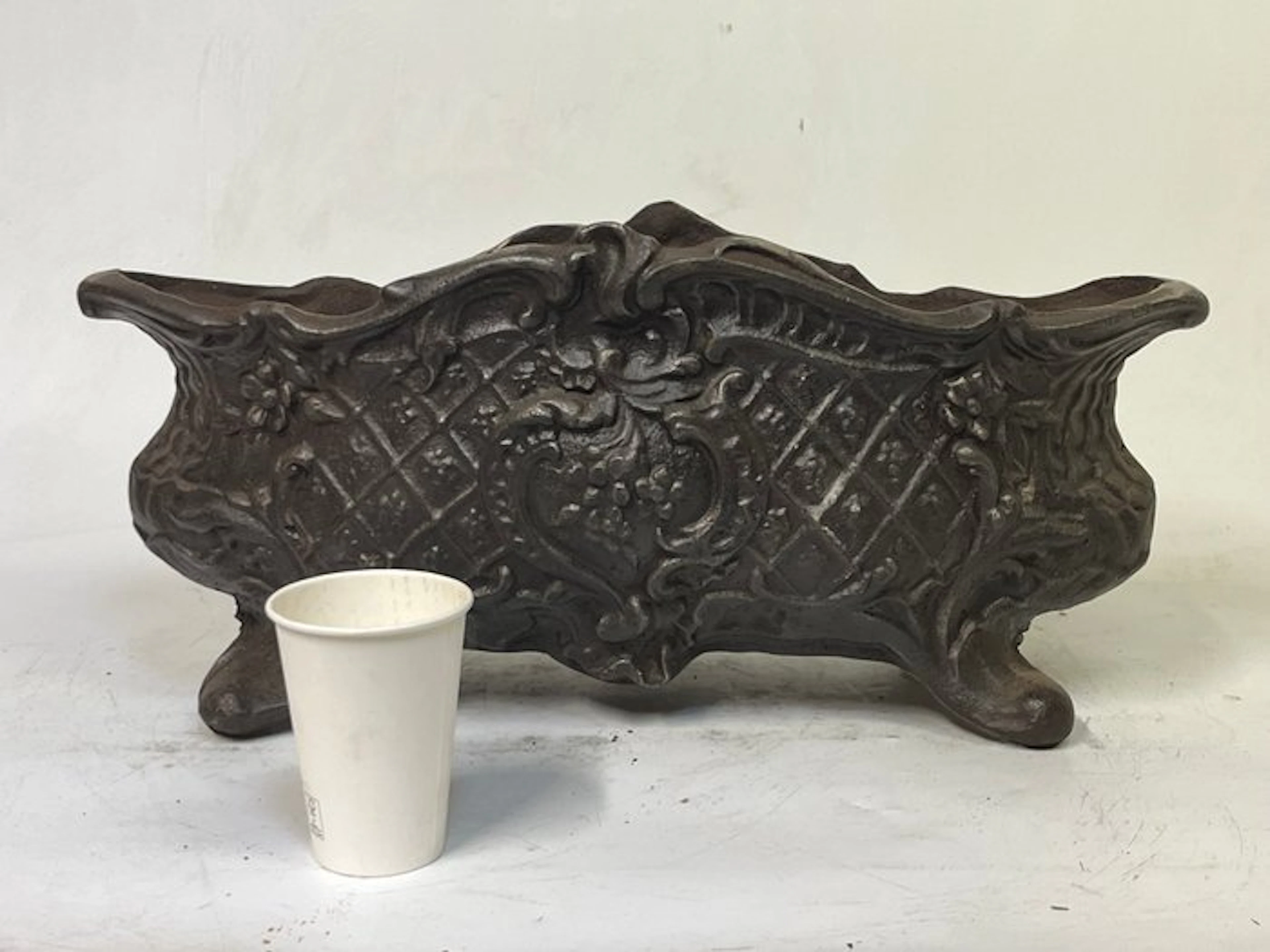 Jardinière - Cast iron - France
