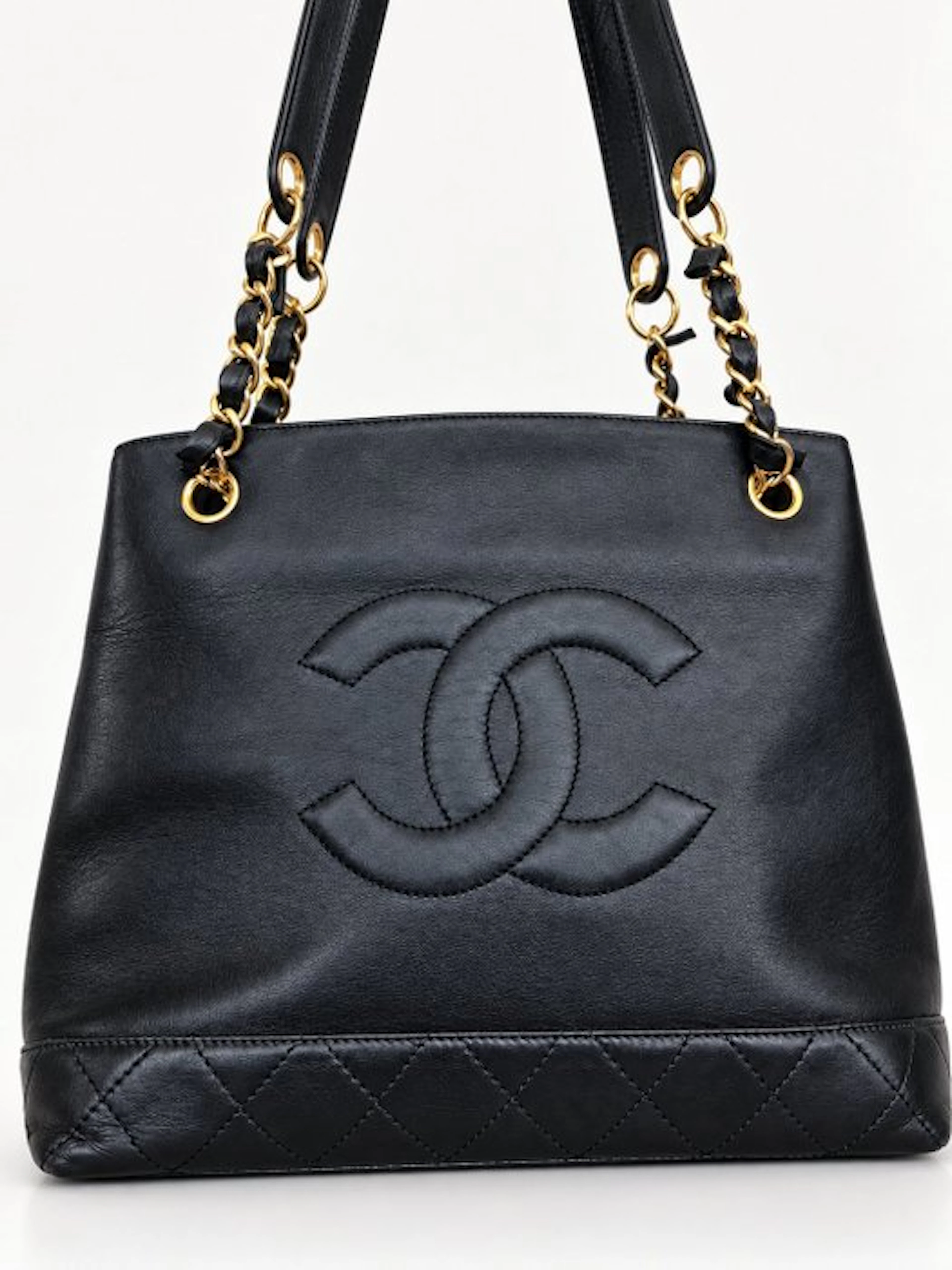 Chanel - Vintage Matelassè con Catena Dorata - Shoulder bag