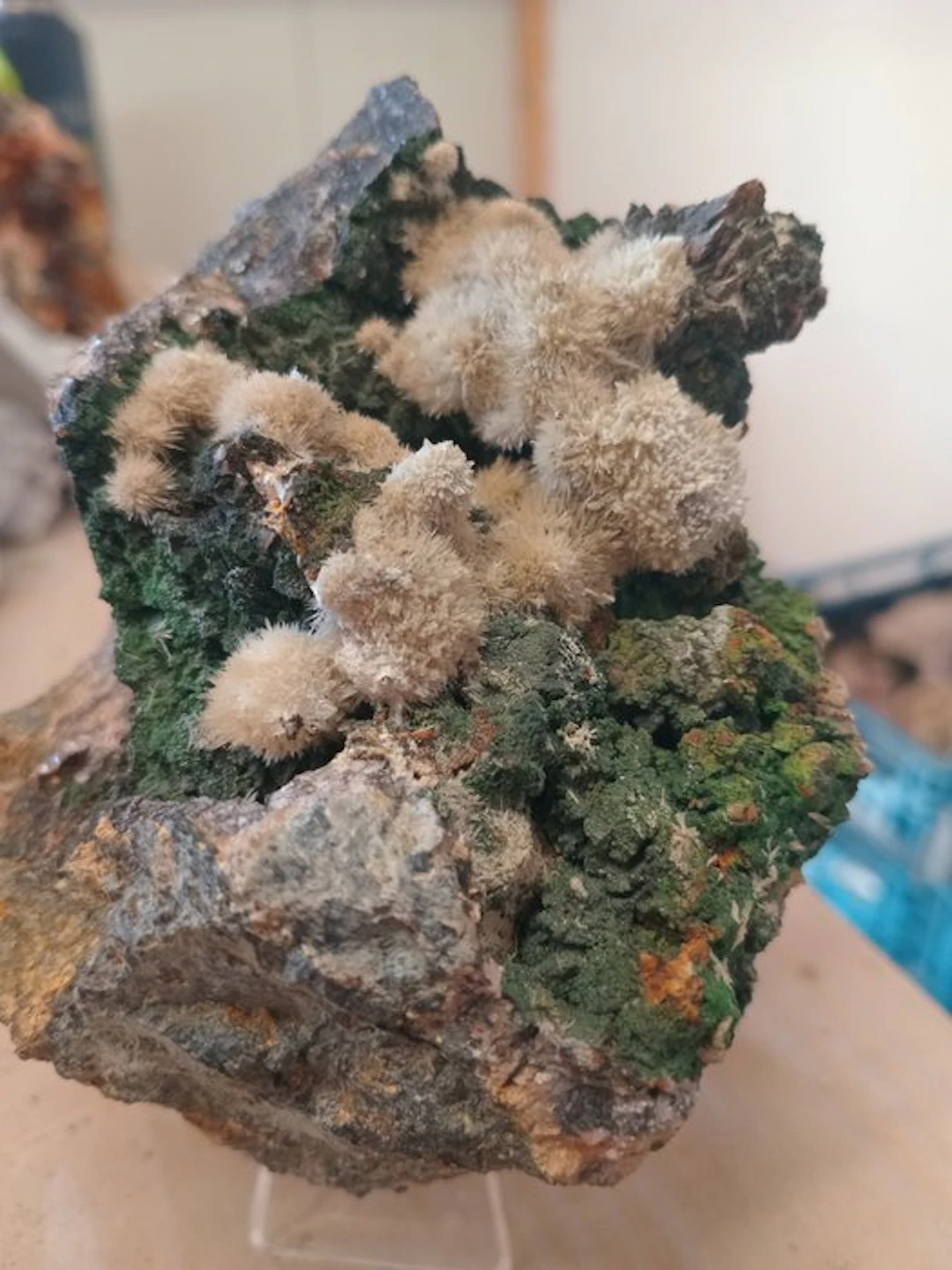Malachite Crystal on matrix - Height: 9 cm - Width: 9 cm- 580 g - (1)