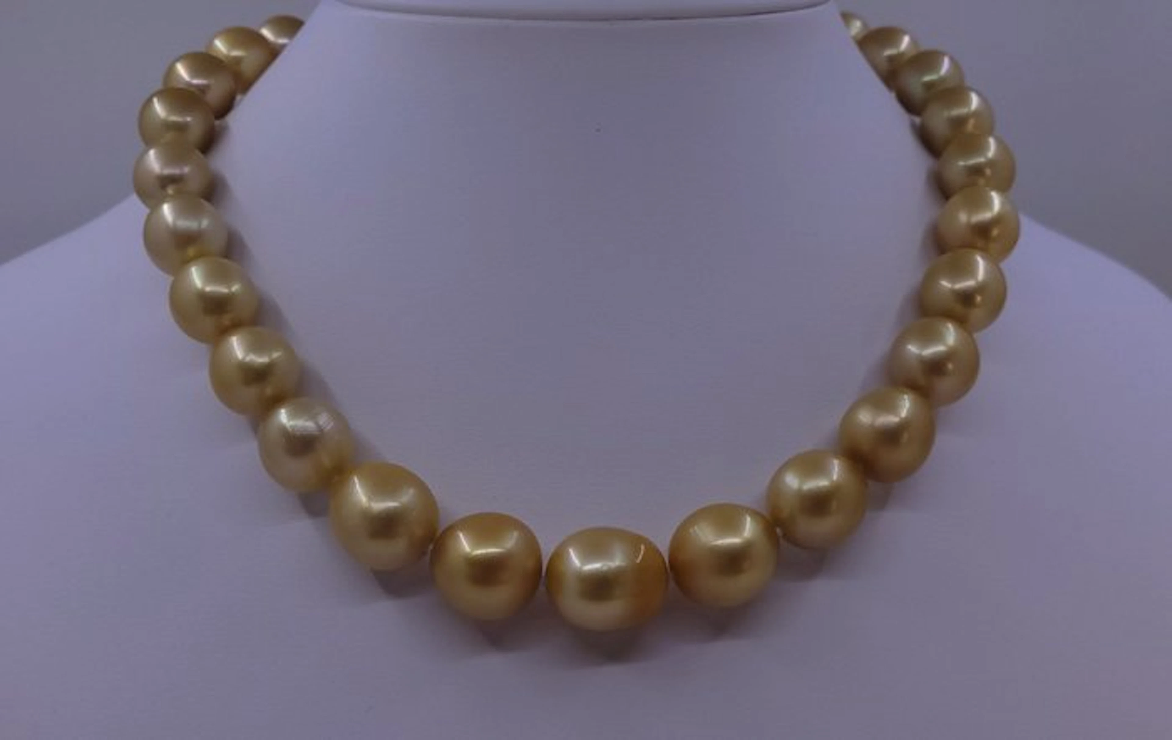 Necklace - 14 kt