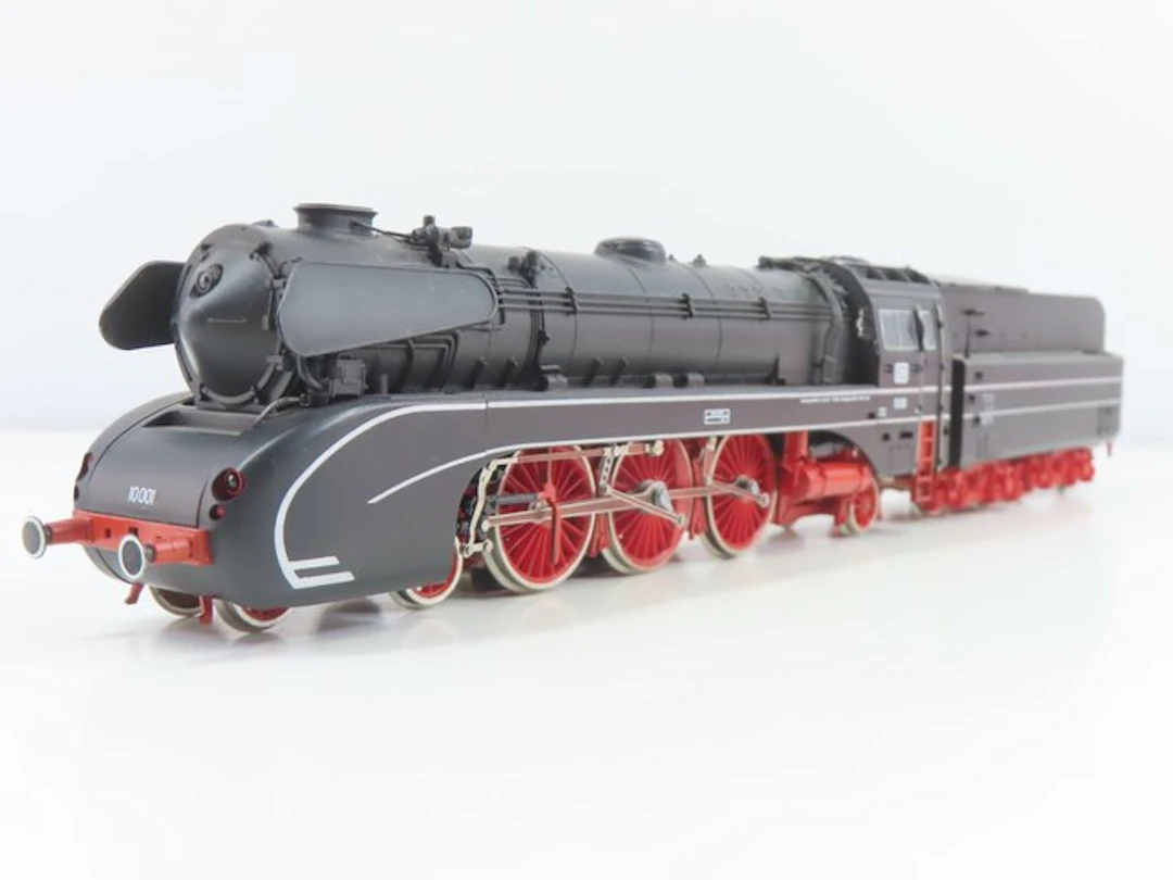 Rivarossi H0 - 1381 - Steam locomotive with tender (1) - BR 10 - DB