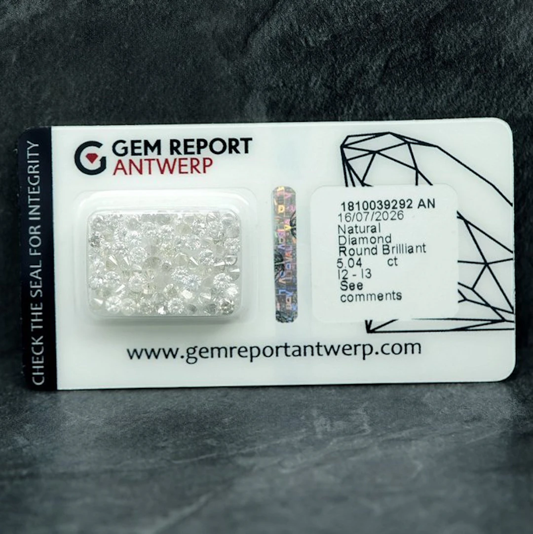 No reserve price - 76 pcs Diamond (Natural coloured)...