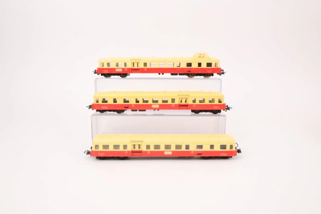 Jouef H0 - 760 - Train unit (3) - X 3800 'Picasso'...