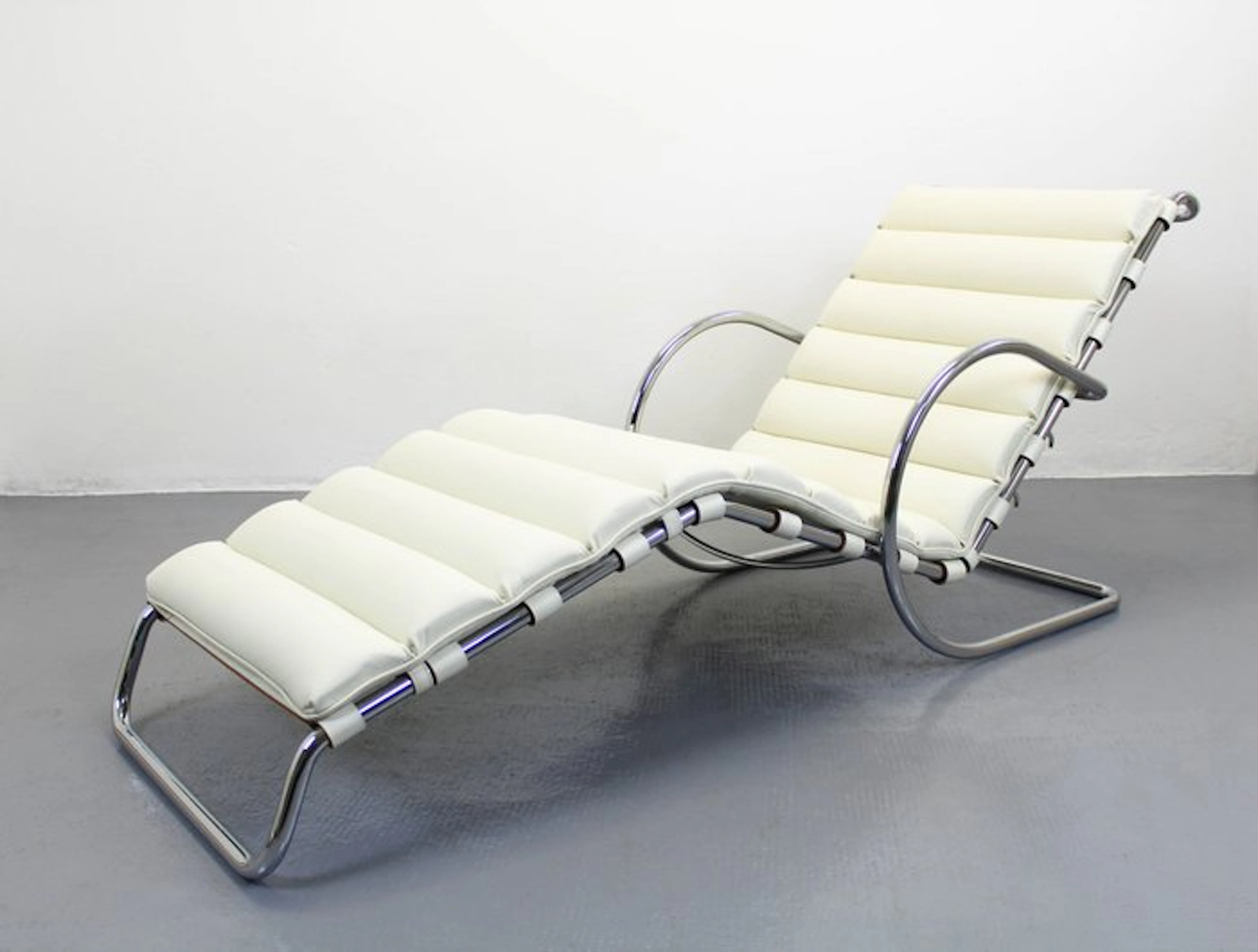 Knoll - Ludwig Mies van der Rohe - Daybed - MR adjustable...