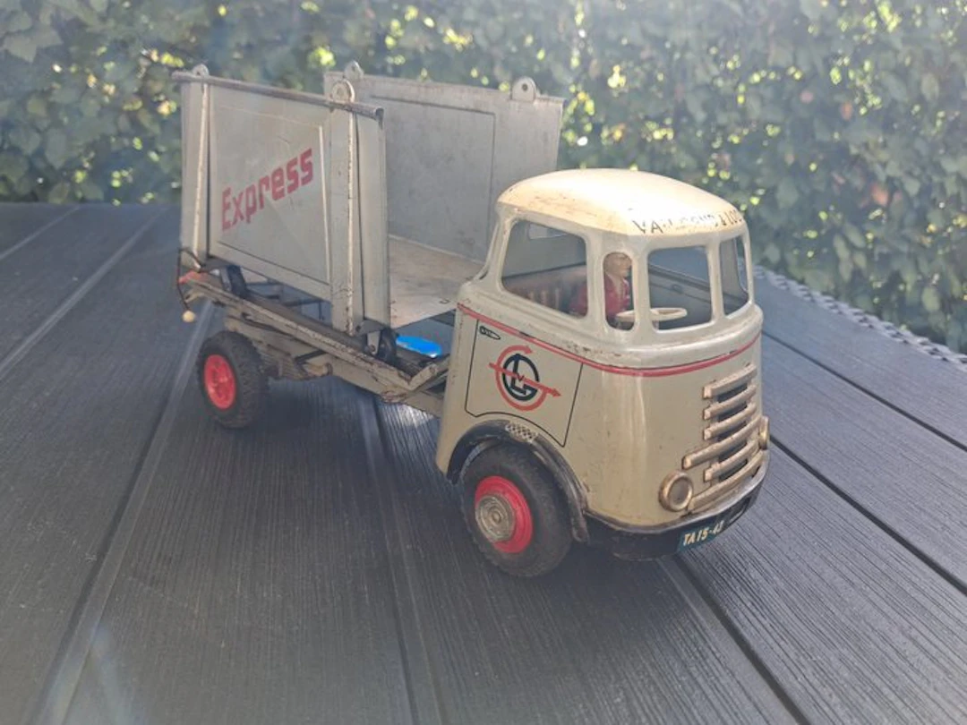 Arnold Spielwaren 1:20 - Model station wagon - DAF "...