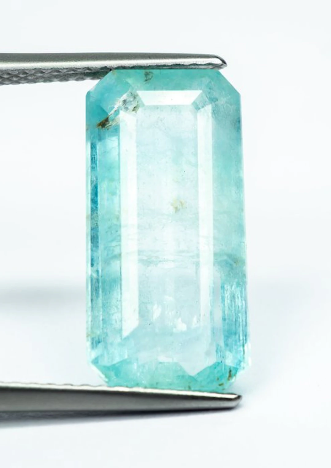 No reserve price Green Emerald - 6.44 ct - International...