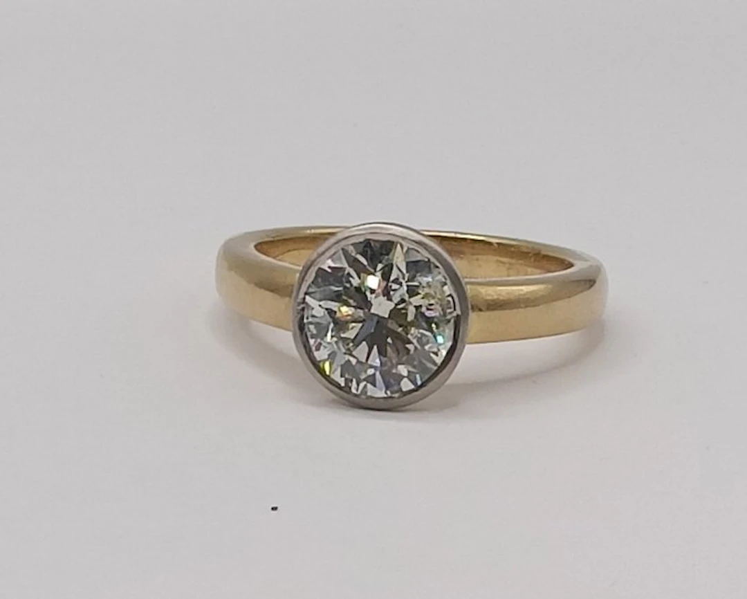 Ring - 18 kt