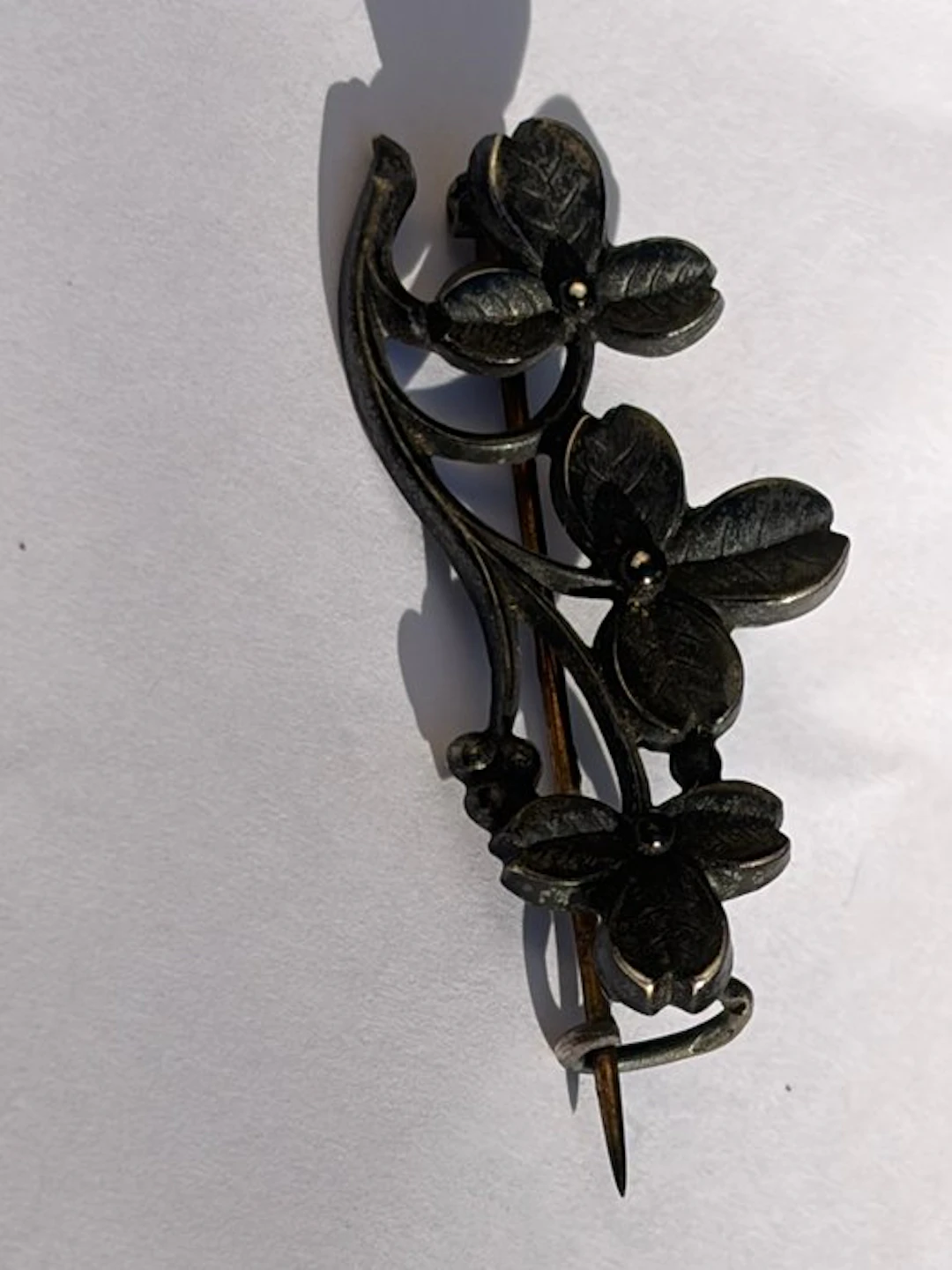 No reserve price - Brooch Victorian sprig of shamrock in...