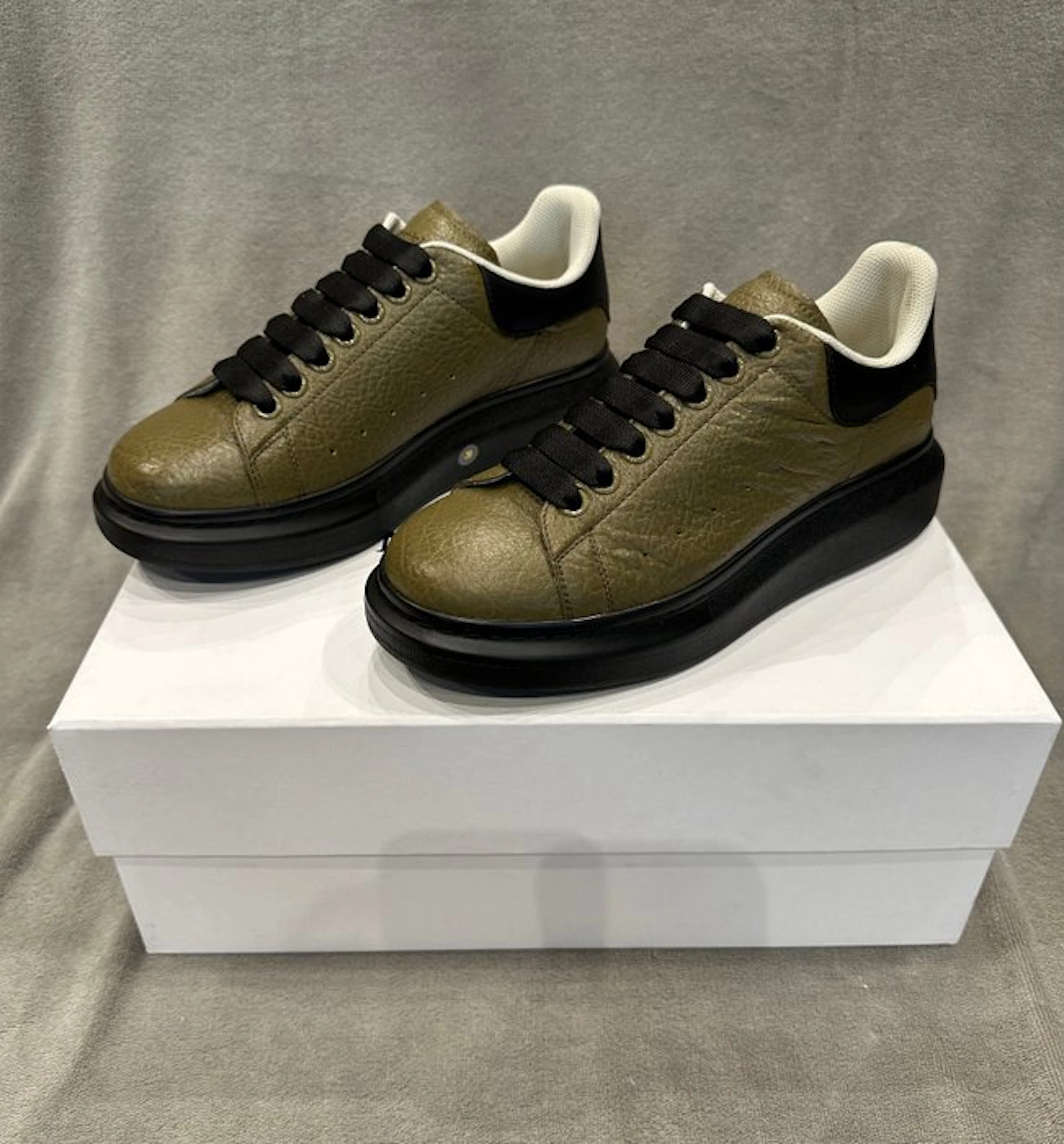 Alexander McQueen - Oversized - Sneakers - Size: EU 39 - New with tags