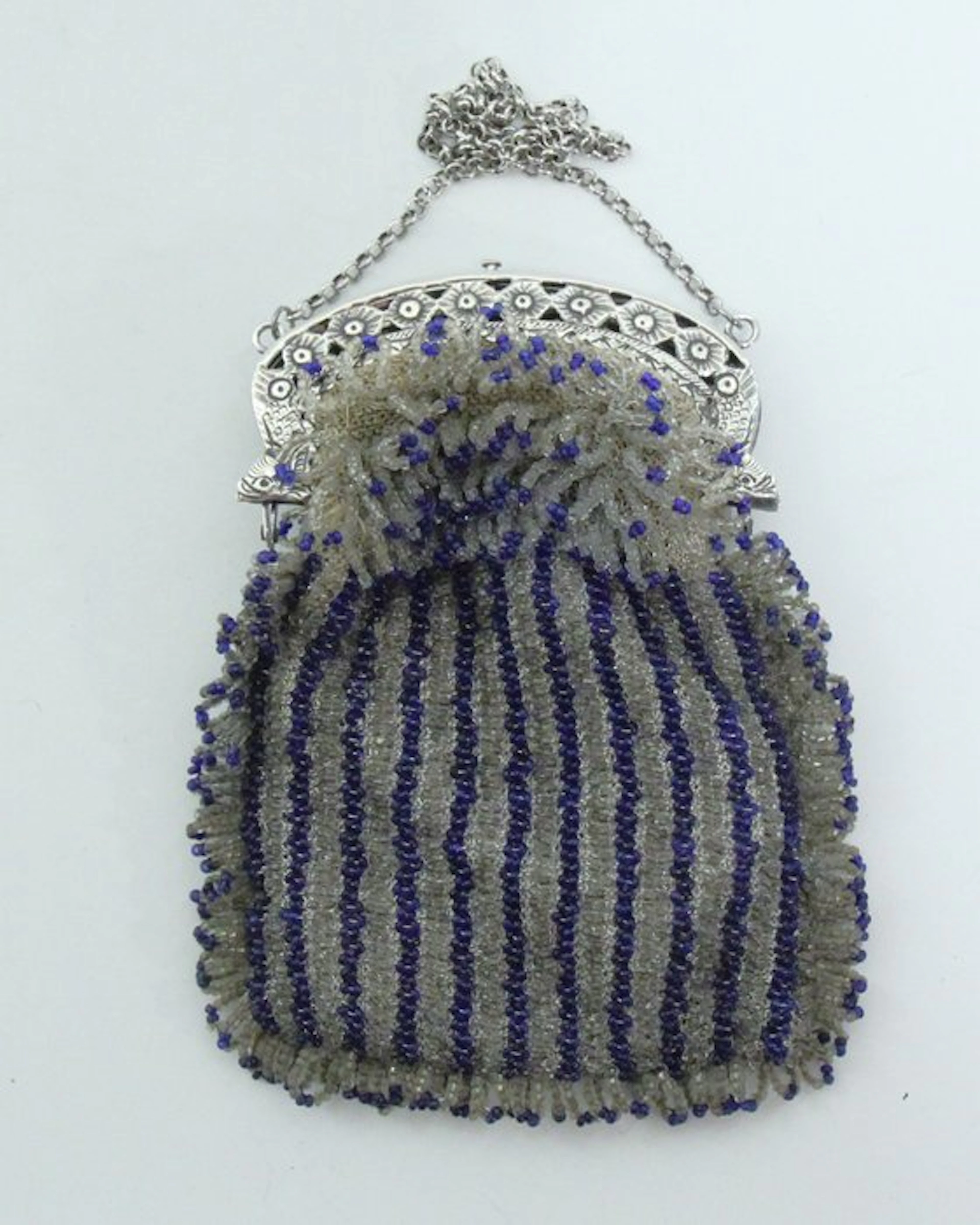 Antiek (1834-1837) beursbeugeltasje met zilveren beugel...
