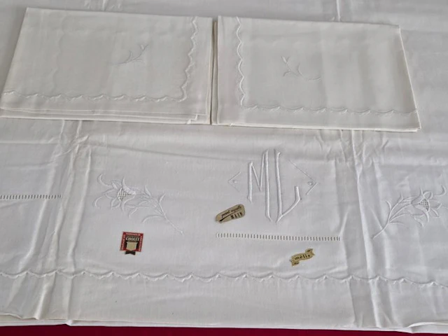 Large sheet with monogram 'ML' - Bed sheet (3) - 304 cm...
