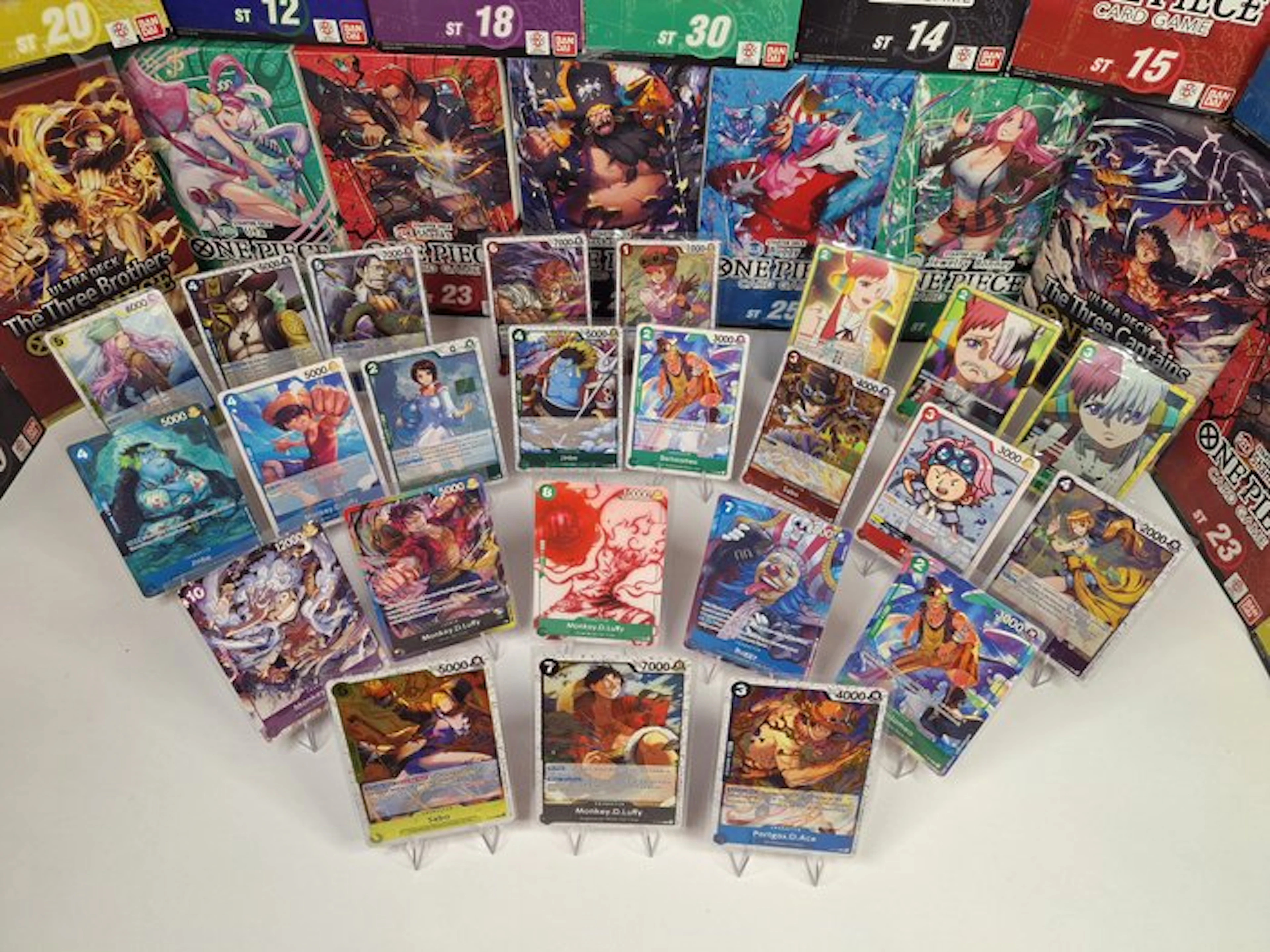 Bandai - 24 Card - One Piece - Monkey D