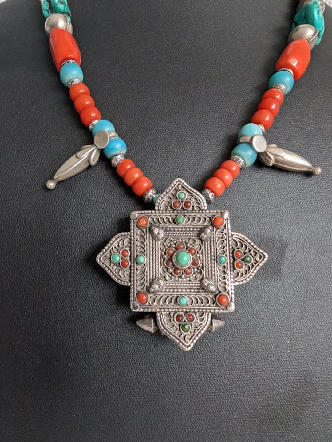 Silver, Coral, turquoise, glass - Necklace with pendant - Nepal