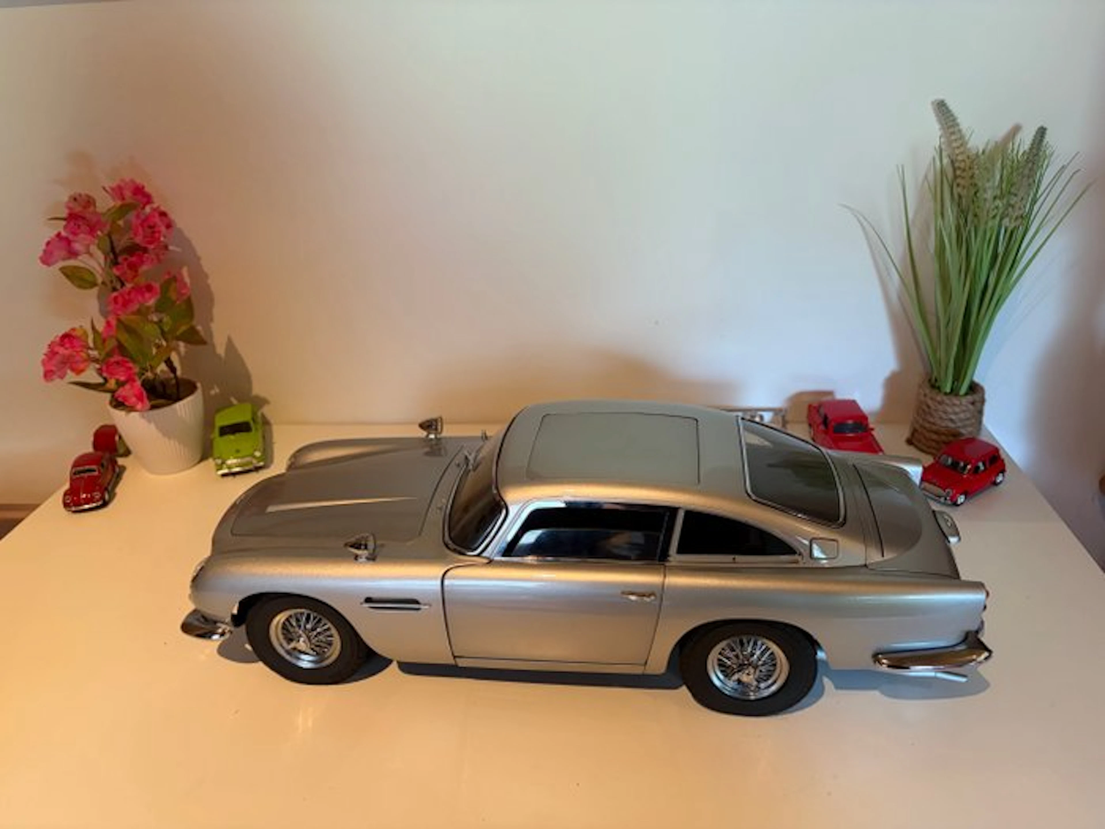 Eaglemoss 1:8 - Model car - Aston Martin DB 5 James Bond 007