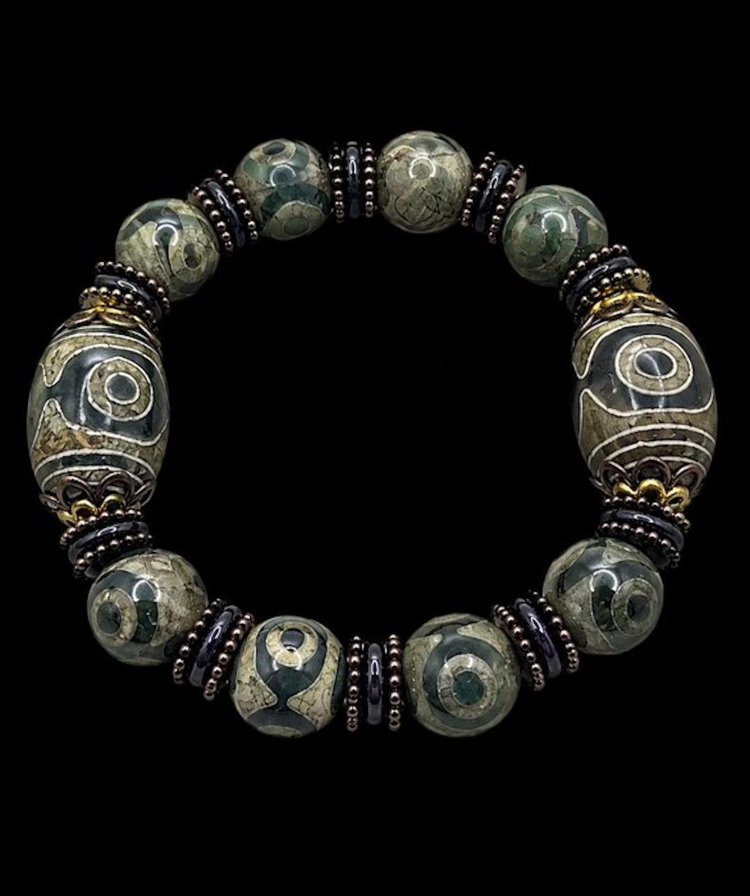 Exclusive Tibetan bracelet with Tiger Tooth Dzi - Supreme...