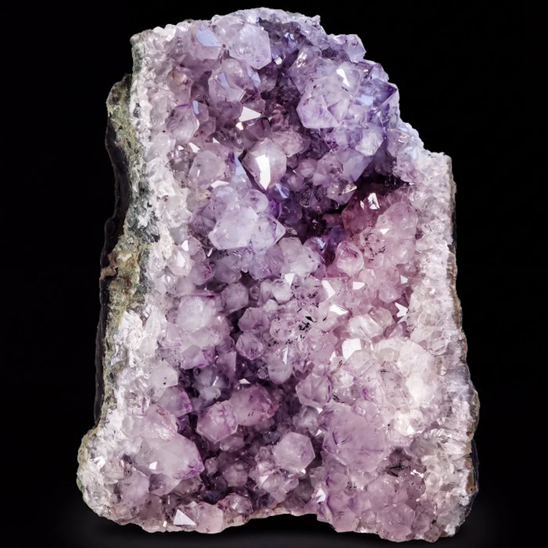 Vivid Amethyst - Geode - 15x11x6 cm- 1.4 kg