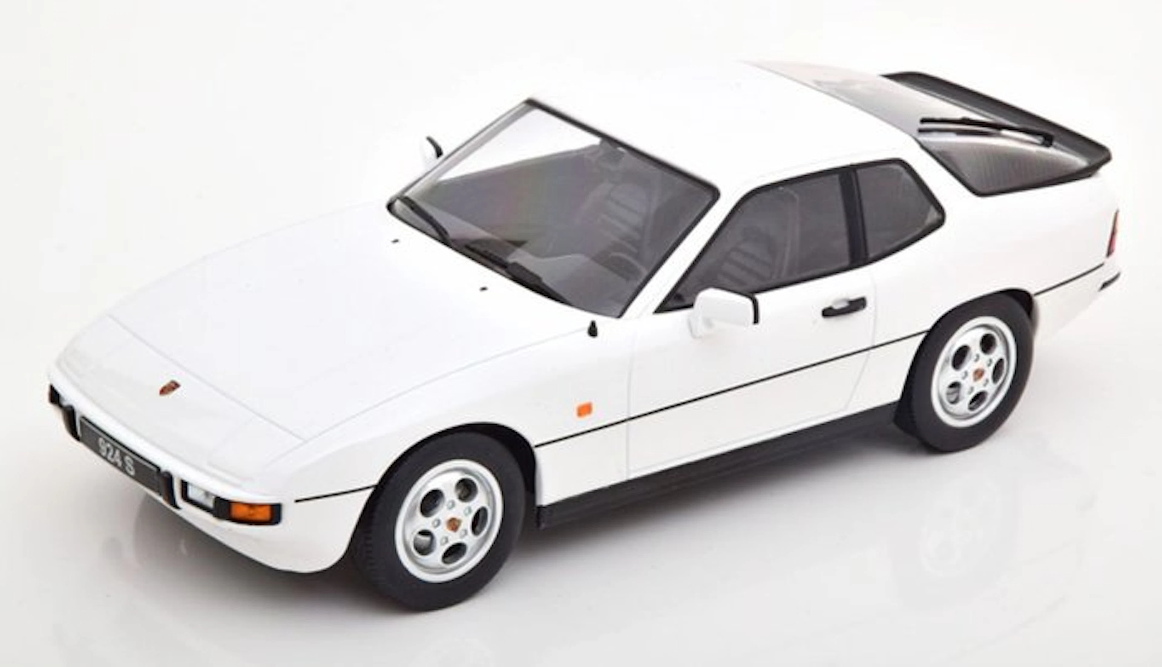 kkscale 1:18 - Model car - Porsche 924 S - 1986 - Wit
