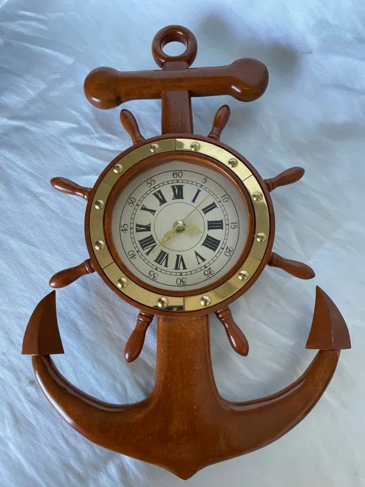 Maritime object - Vintage Timón clock of French origin | Barnebys
