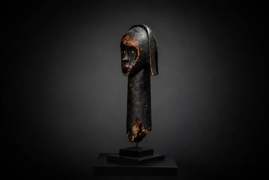 Byeri reliquary head of the Fang people. - Gabon