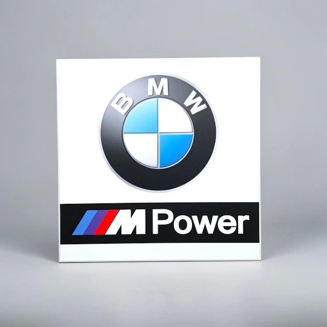Lightbox BMW M POWER - BMW
