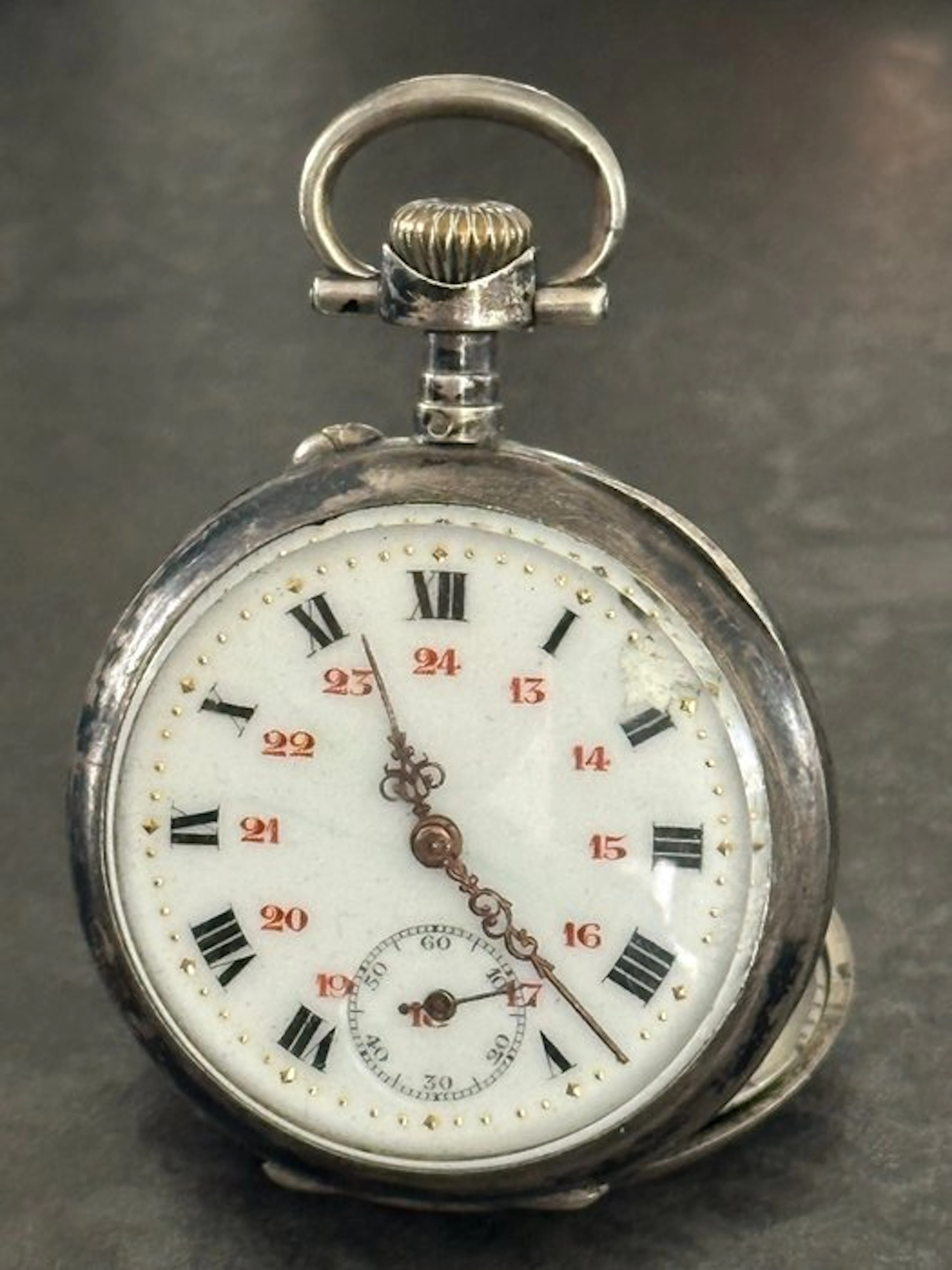 Anonyme - Montre de poche - Boîtier sculpté en argent - 1900-1949