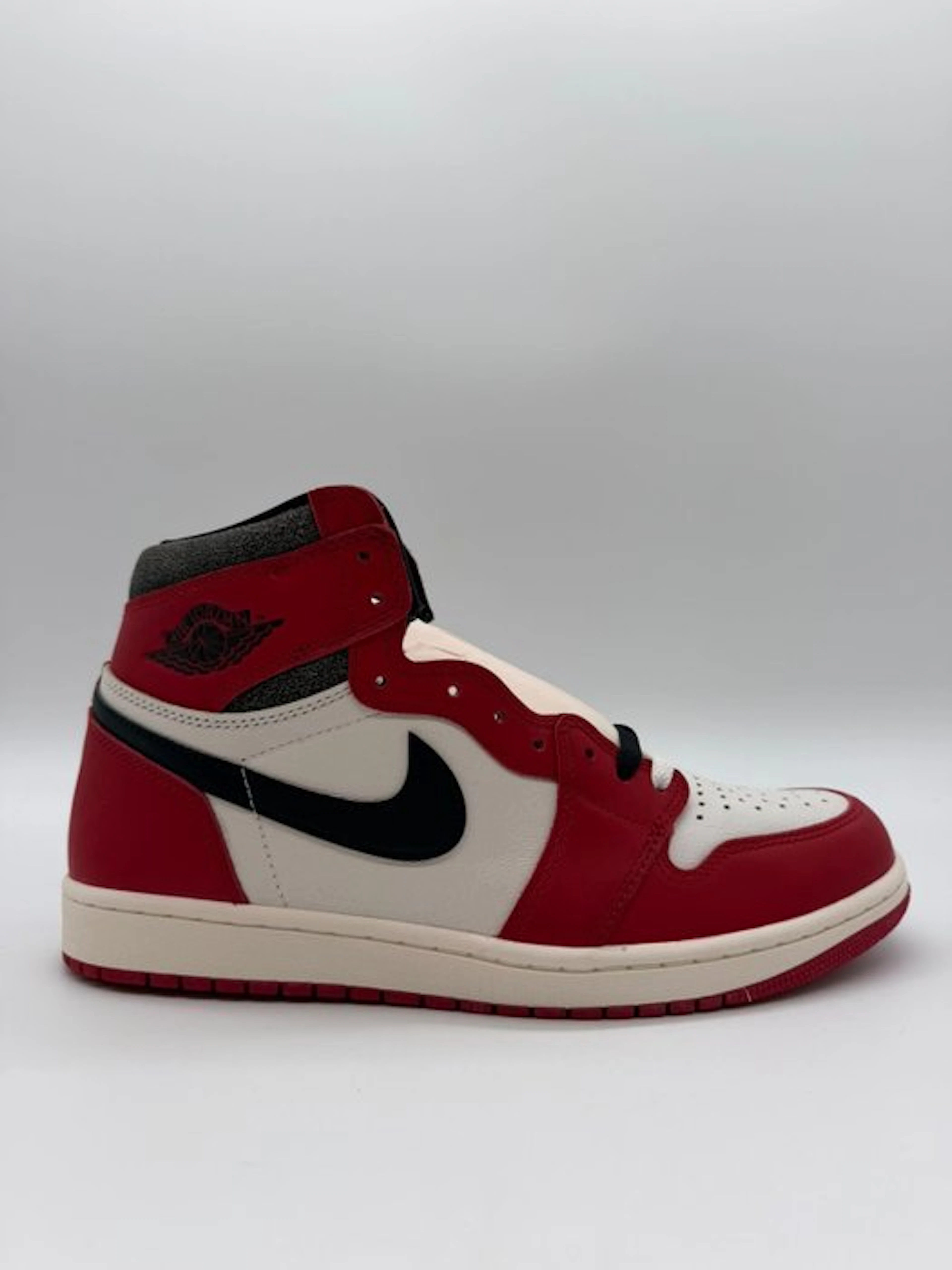 Air Jordan - Jordan 1 Lost and Found Chicago - Sneakers - Size: EU 44.5