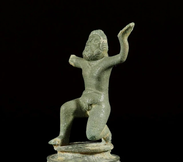 Ancient Roman Bronze Statuette representing the God Atlas - 69 mm