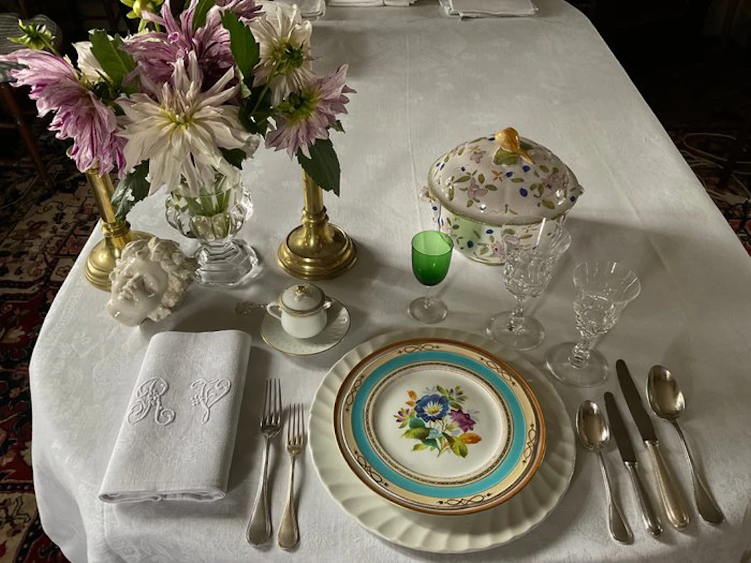 6 Early XXth Century hand embroidered linen napkins with R.V