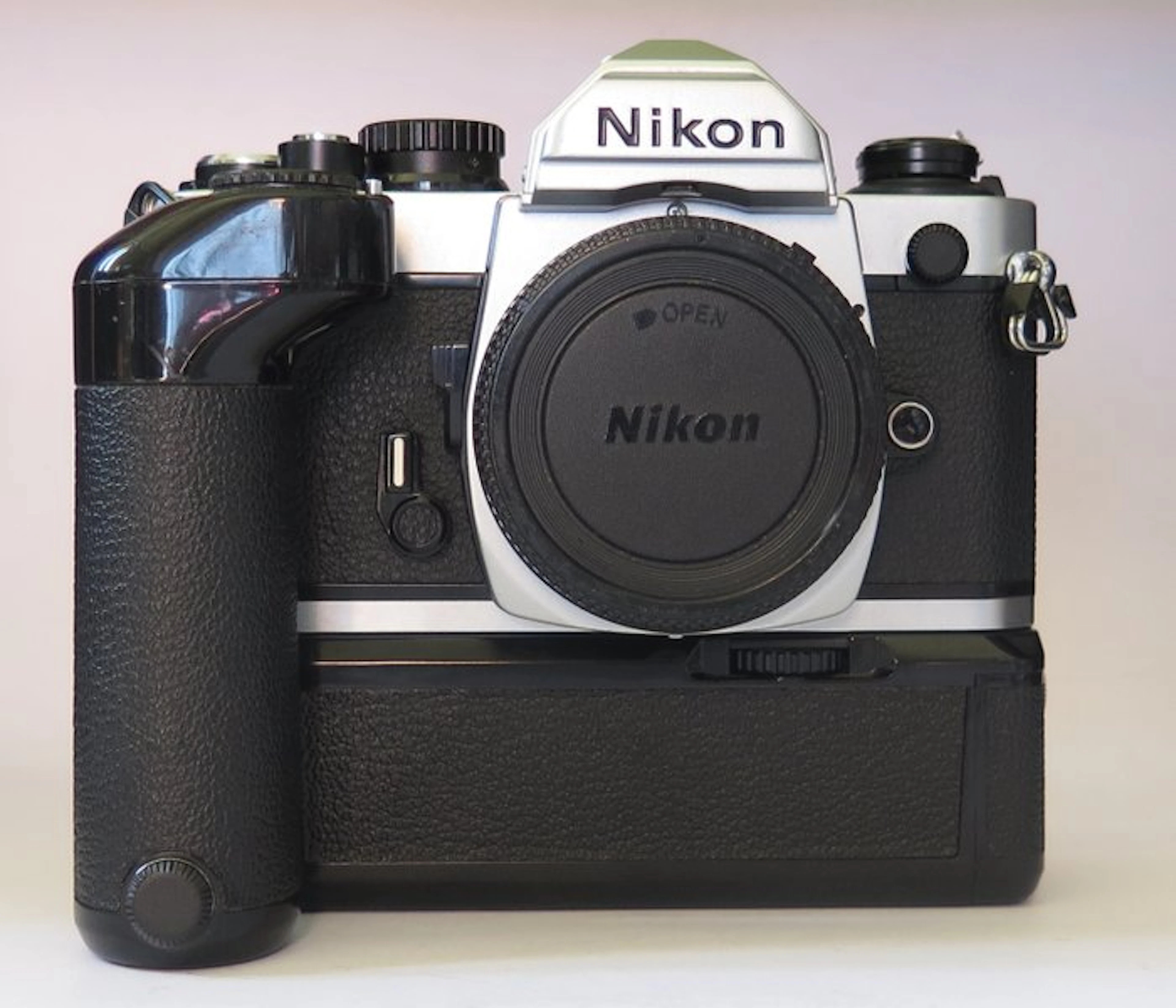 Nikon FM2n + MD12 Single lens reflex camera (SLR)