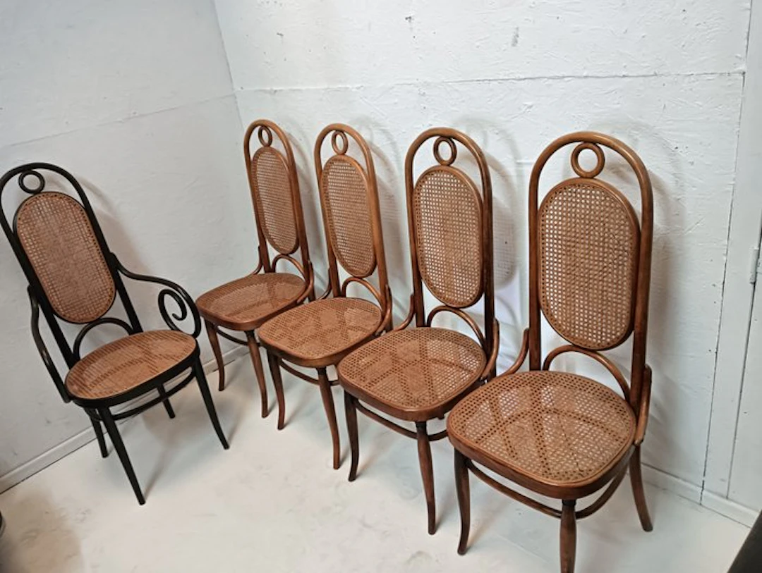 Chair - Wood and rattan - Five vintage chairs - Thonet style