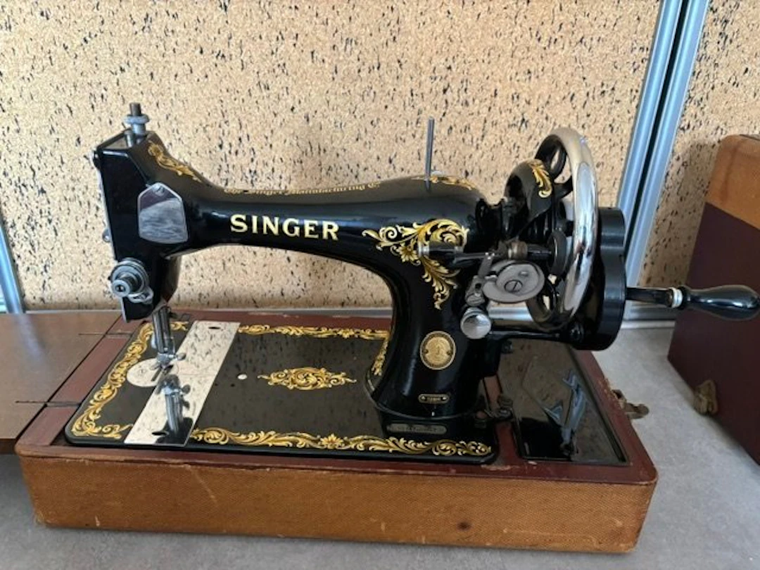 Singer 128K (1957) Sewing machine - Wrought iron