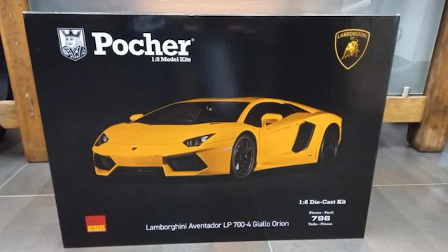 Pocher 1:8 - Model car - Lamborghini Aventador LP 700-4 2011 Giallo Orion