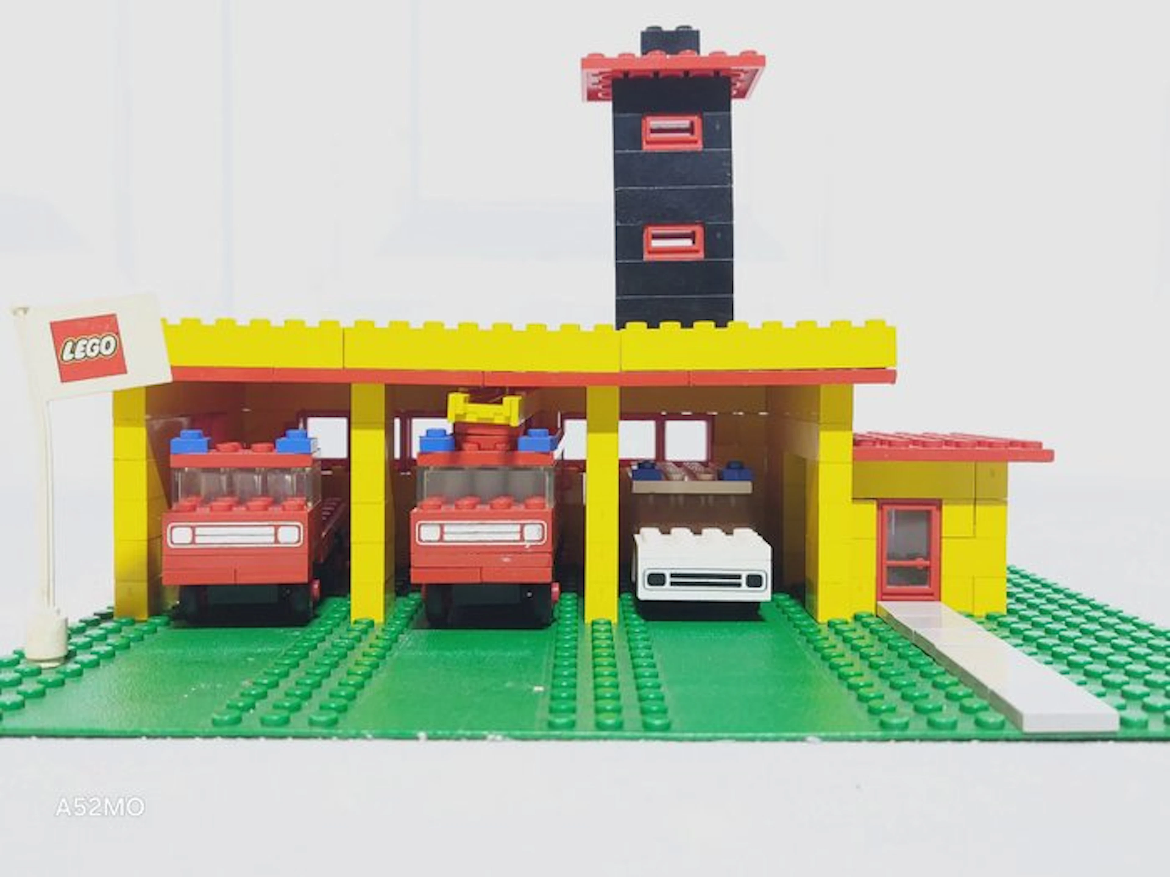 LEGO Set - 347 - Classic Town, Legoland - Brandweer Kazerne met voertuigen