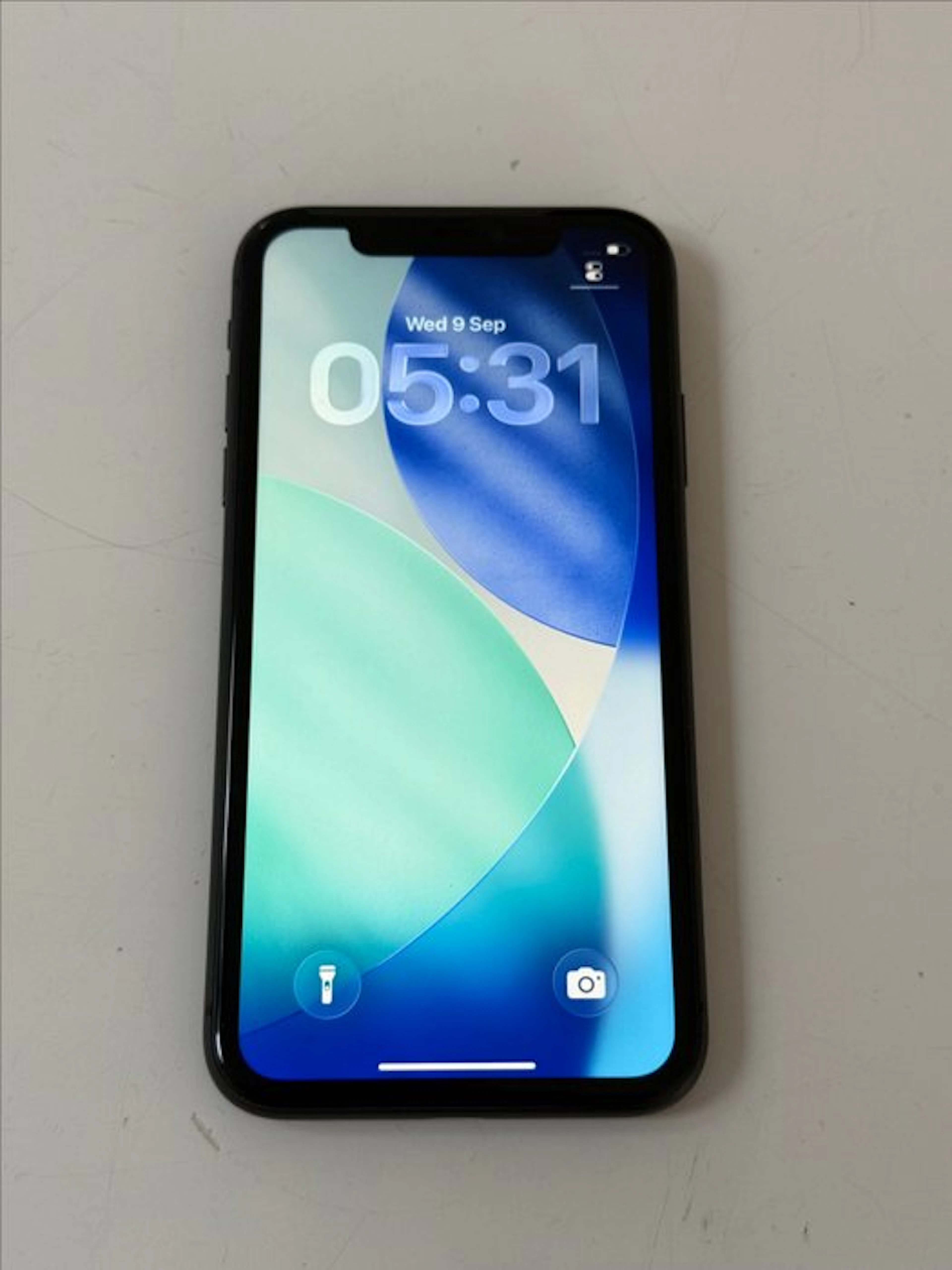 Apple iPhone 11 - Mobile phone (1)