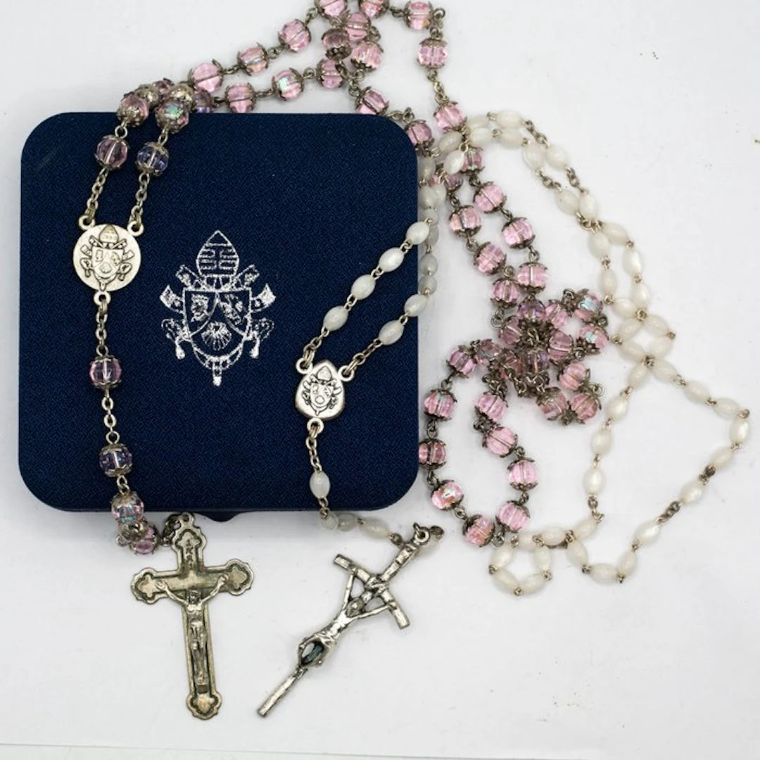 Rosary (2) - Pope Benedict XVI - The Pontiff's Rosaries...