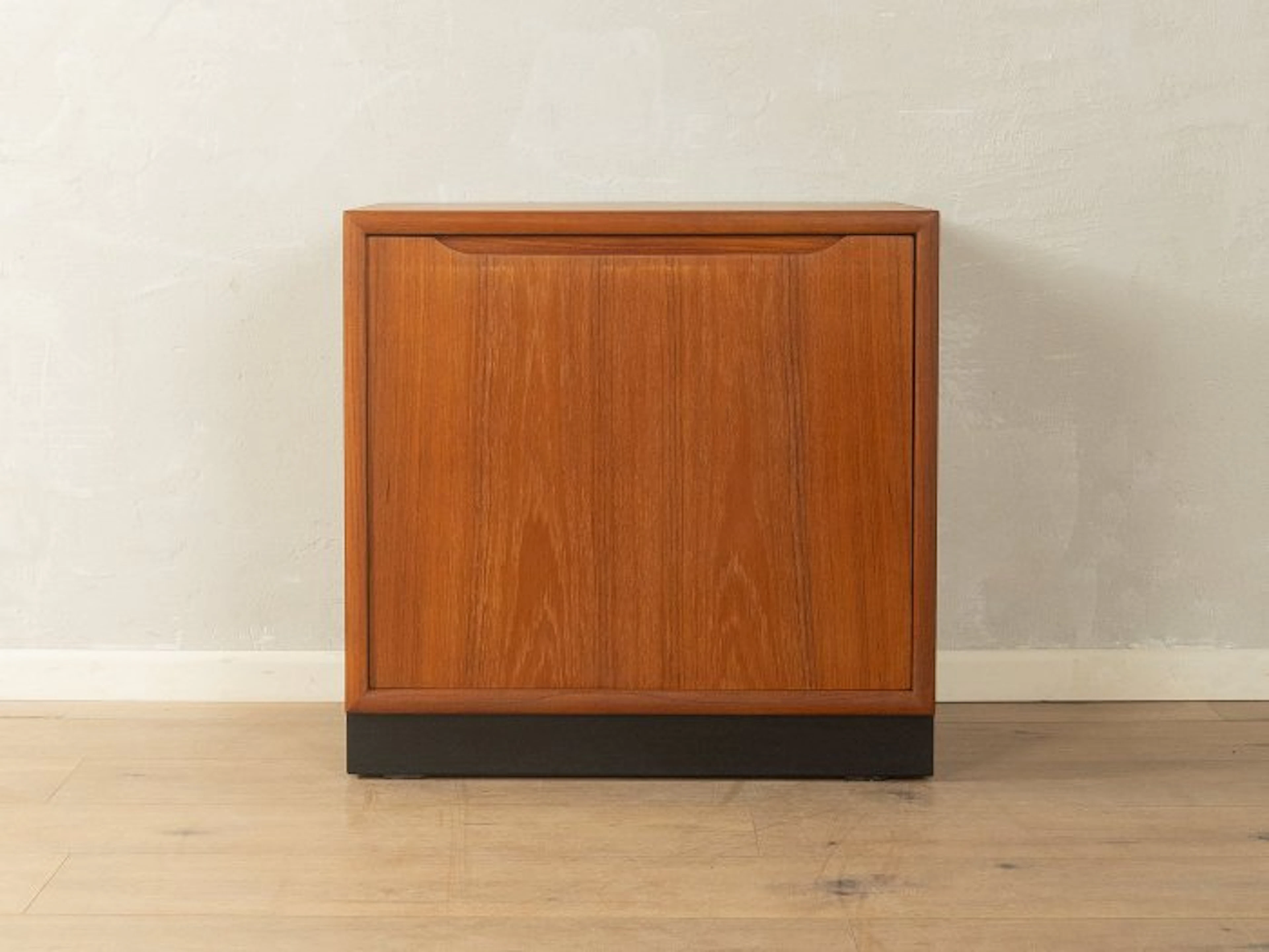 Commode - Teak - 1960s Chest of Drawers
